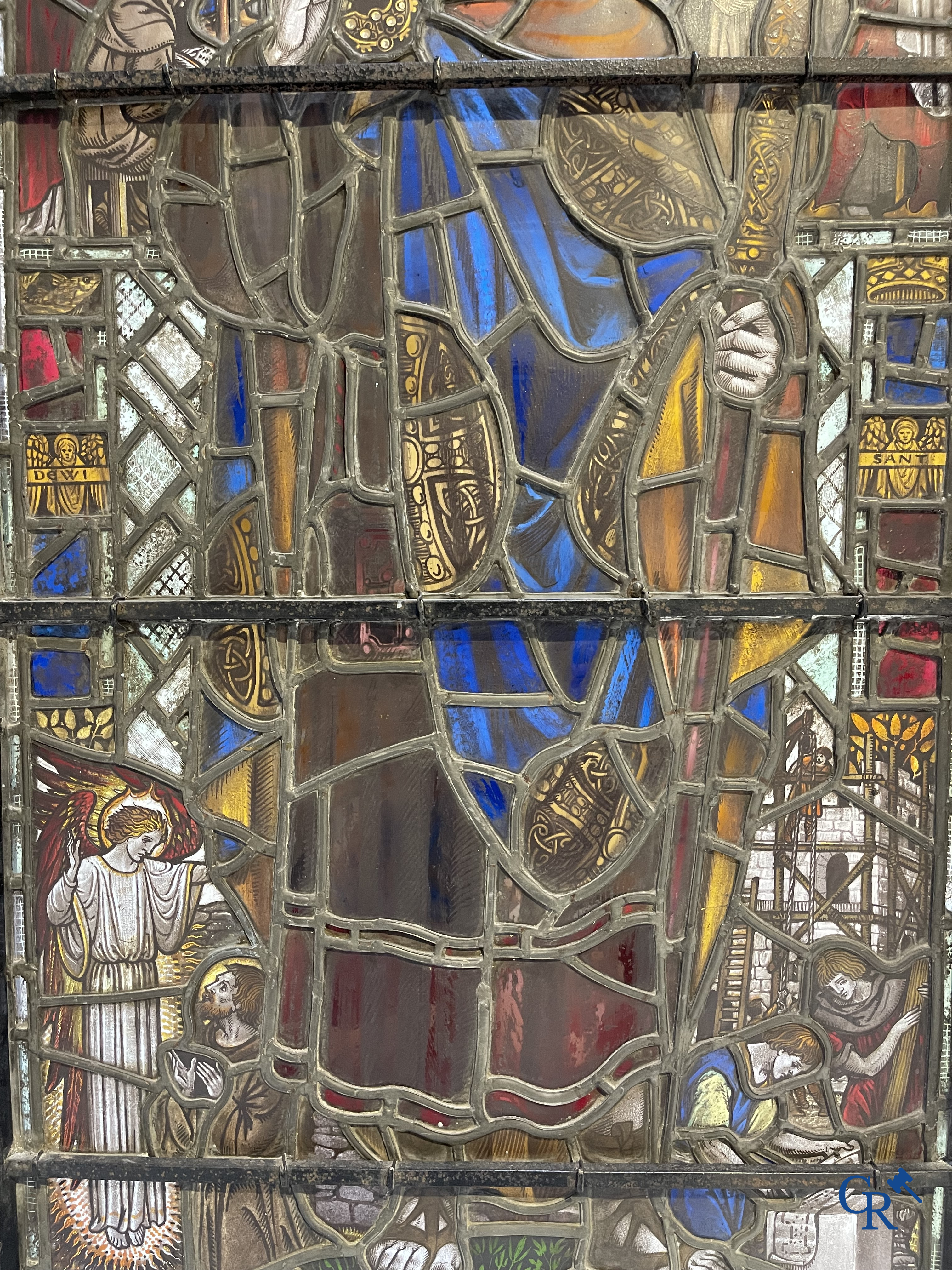 Religieuze objecten, een uitzonderlijk brandglas in lood met afbeelding van Saint David. 19e eeuw.