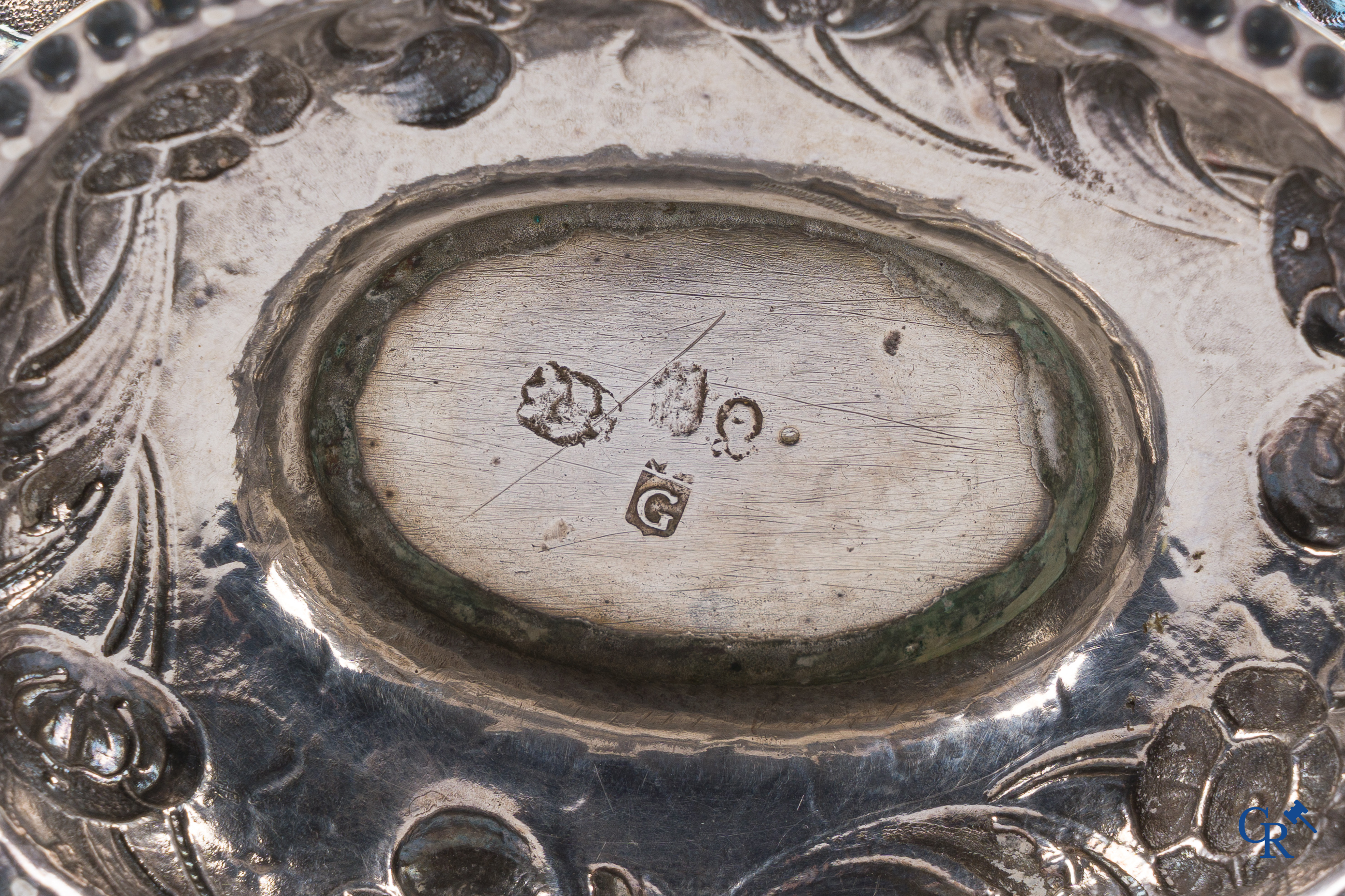Silver brandy bowl. Dated 1742, various hallmarks. Weight: 233 gr.