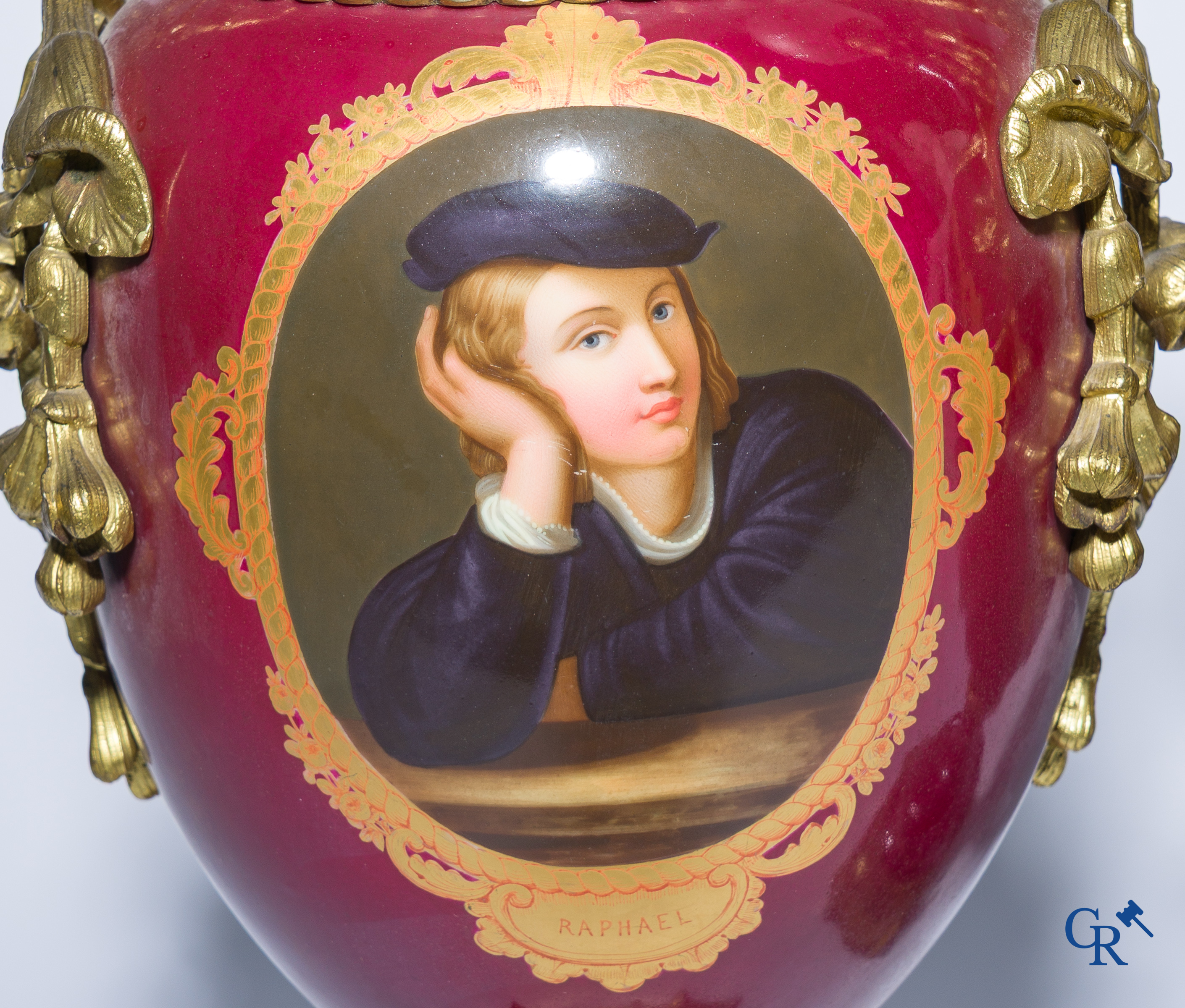 A pair of exceptional petroleum lamps in porcelain and bronze with finely painted portraits. Napoleon III Period.