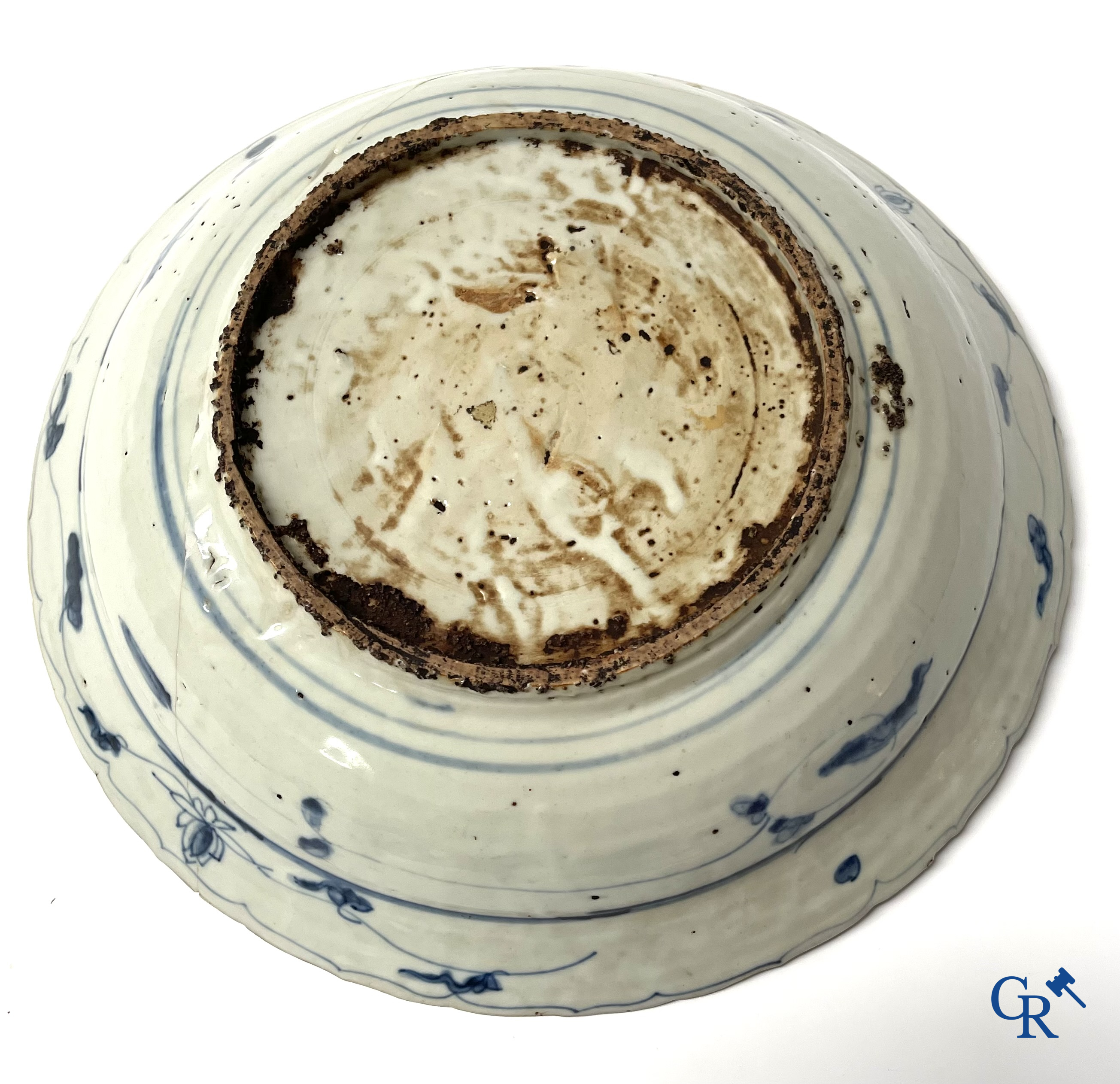 Asian Art, Lot with Chinese porcelain and pottery. 18th-19th century.