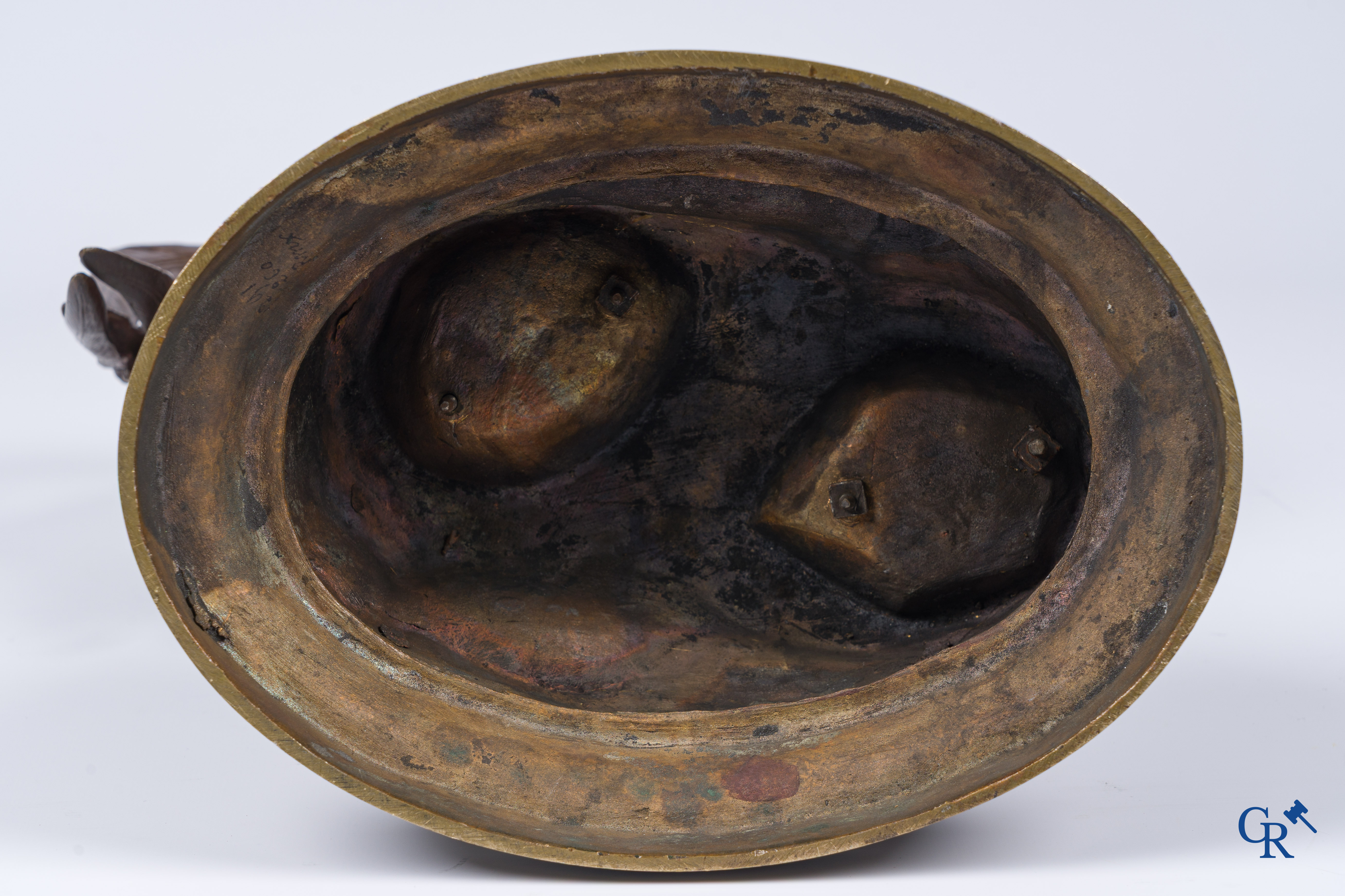 A Barye. Bronzen haan met bruine patine. Gesigneerd. 19e eeuw.