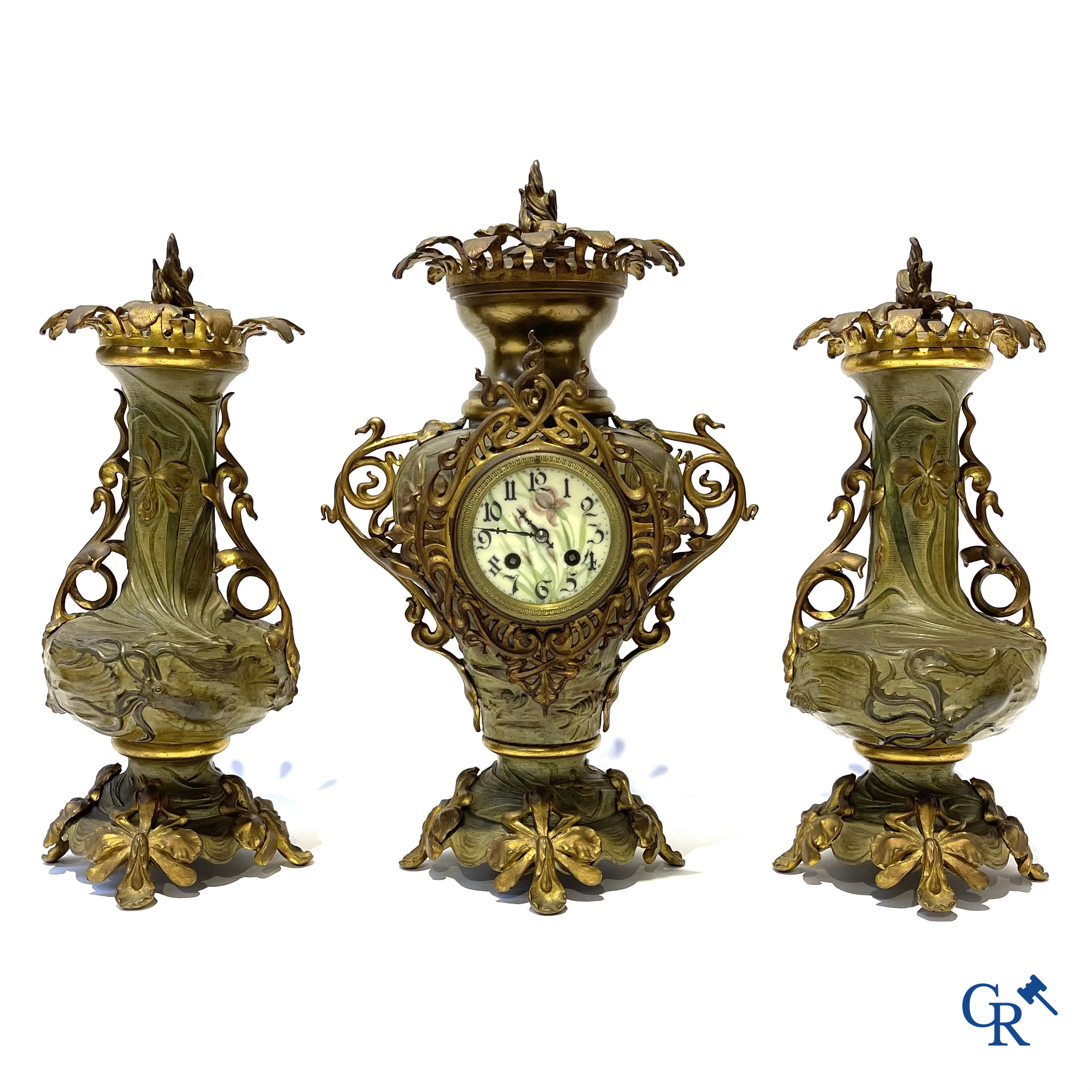 Art Nouveau, een uitzonderlijk 3-delig koud beschilderde bronzen schouwgarnituur met zeedieren. Circa 1900.