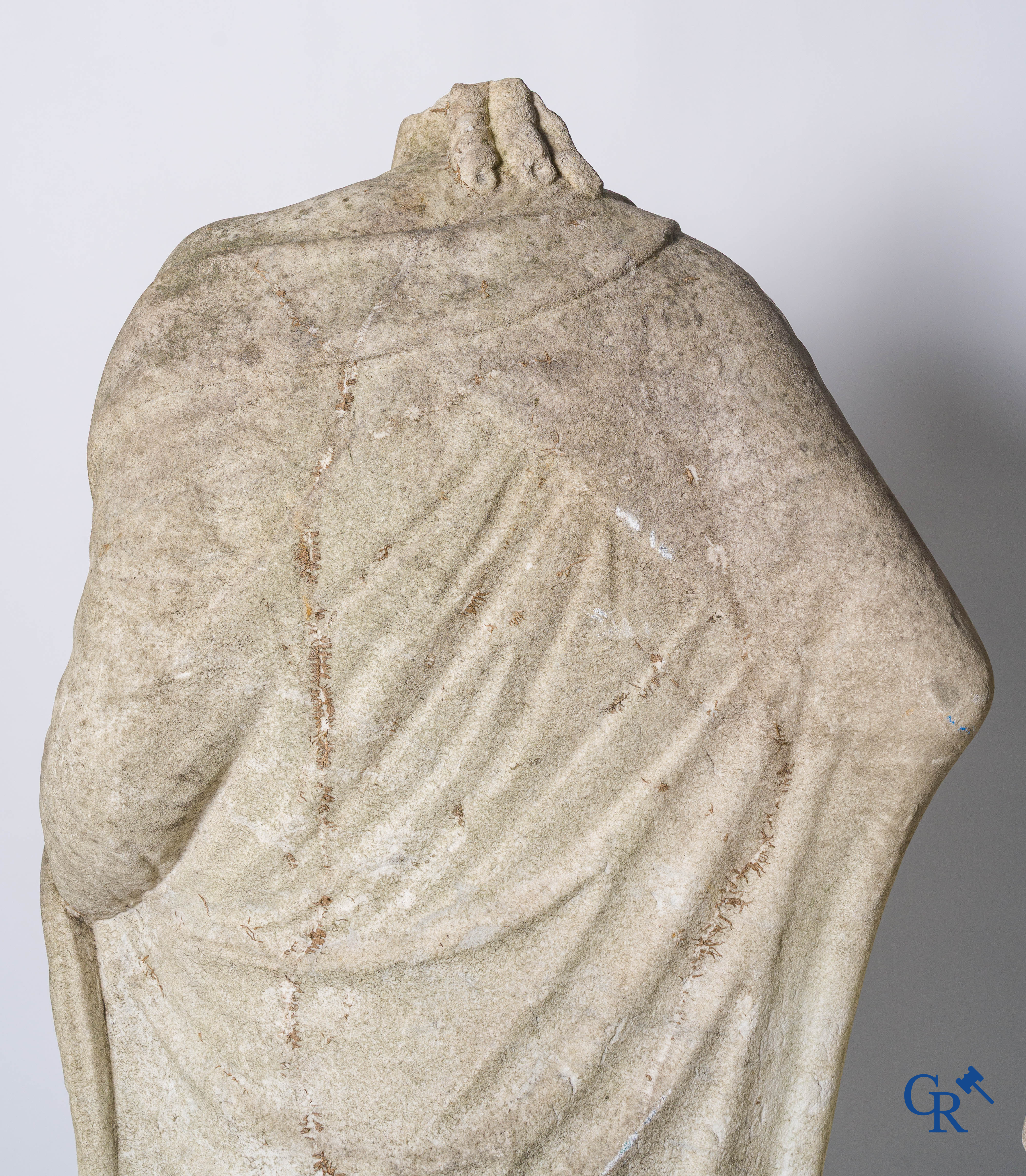 2 Imposing sculptures in carved marble. The Roman goddess Cerès and the Greek god Asklepios. Circa 1700-1750.