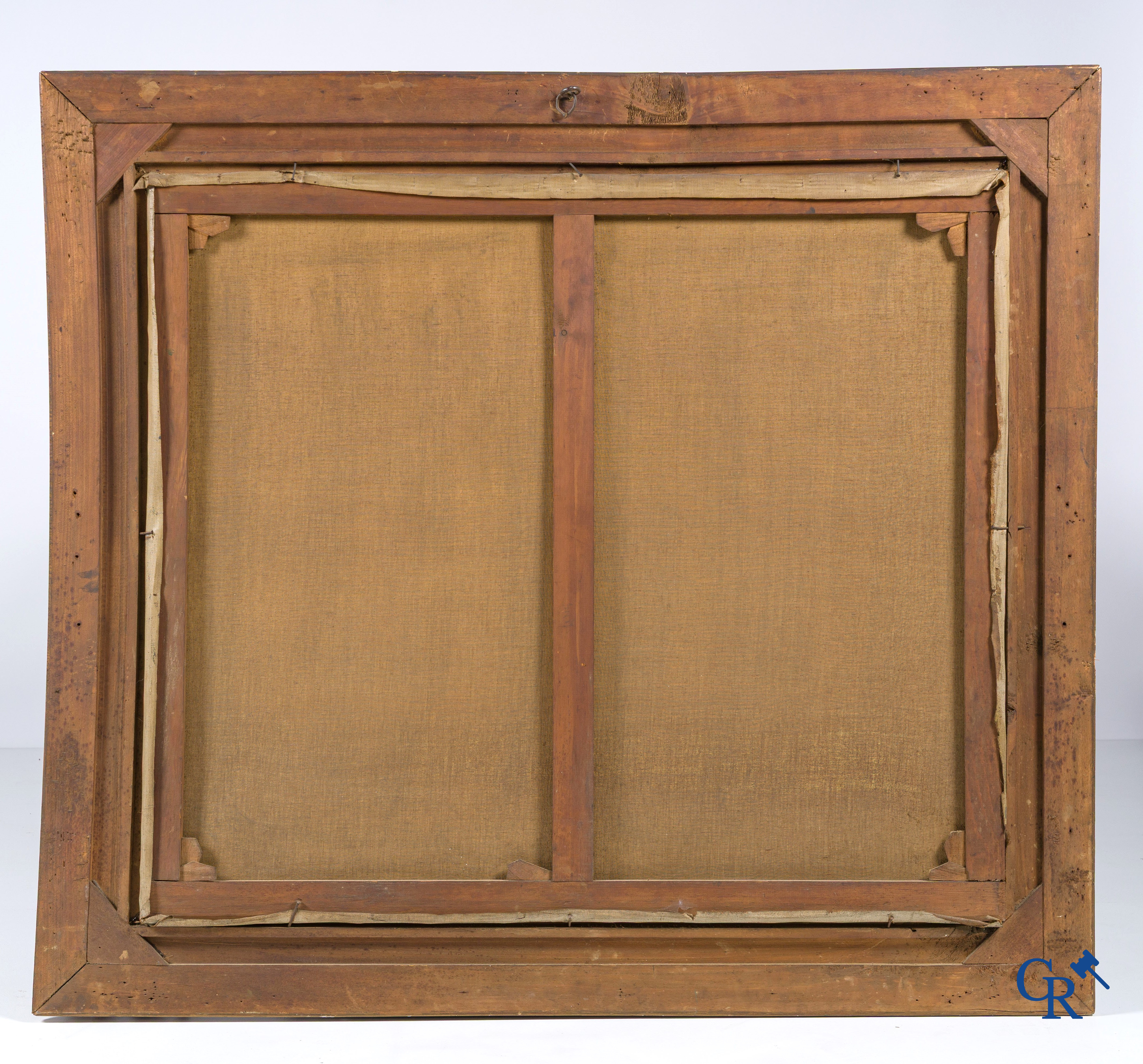 Max Albert Carlier (1872-1938) Groot schilderij met 3 jachthonden in een vergulde kader. Olie op doek.