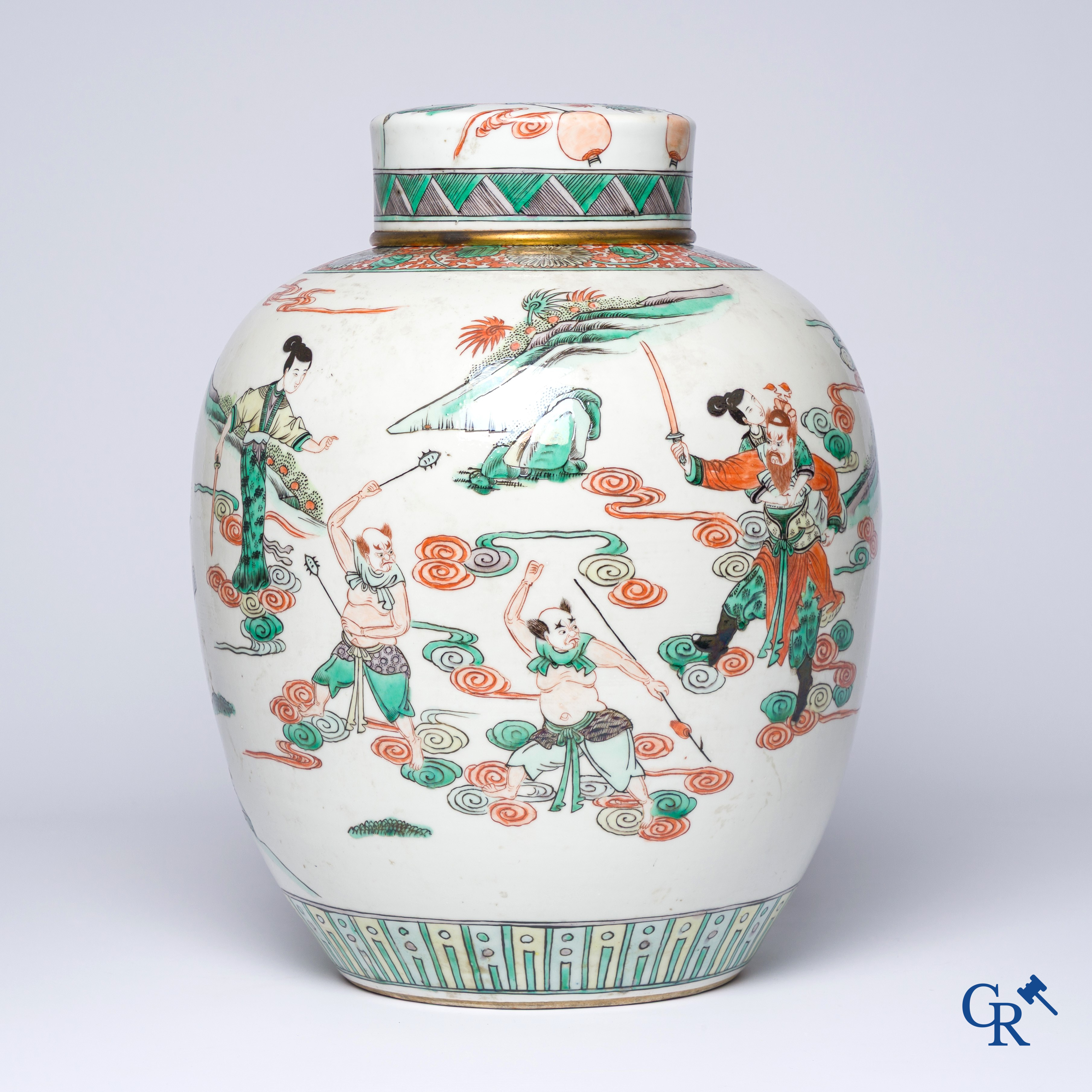 Asian Art, Chinese porcelain. A large Chinese potiche in polychrome Famille Verte porcelain. Kangxi 4 character mark.
