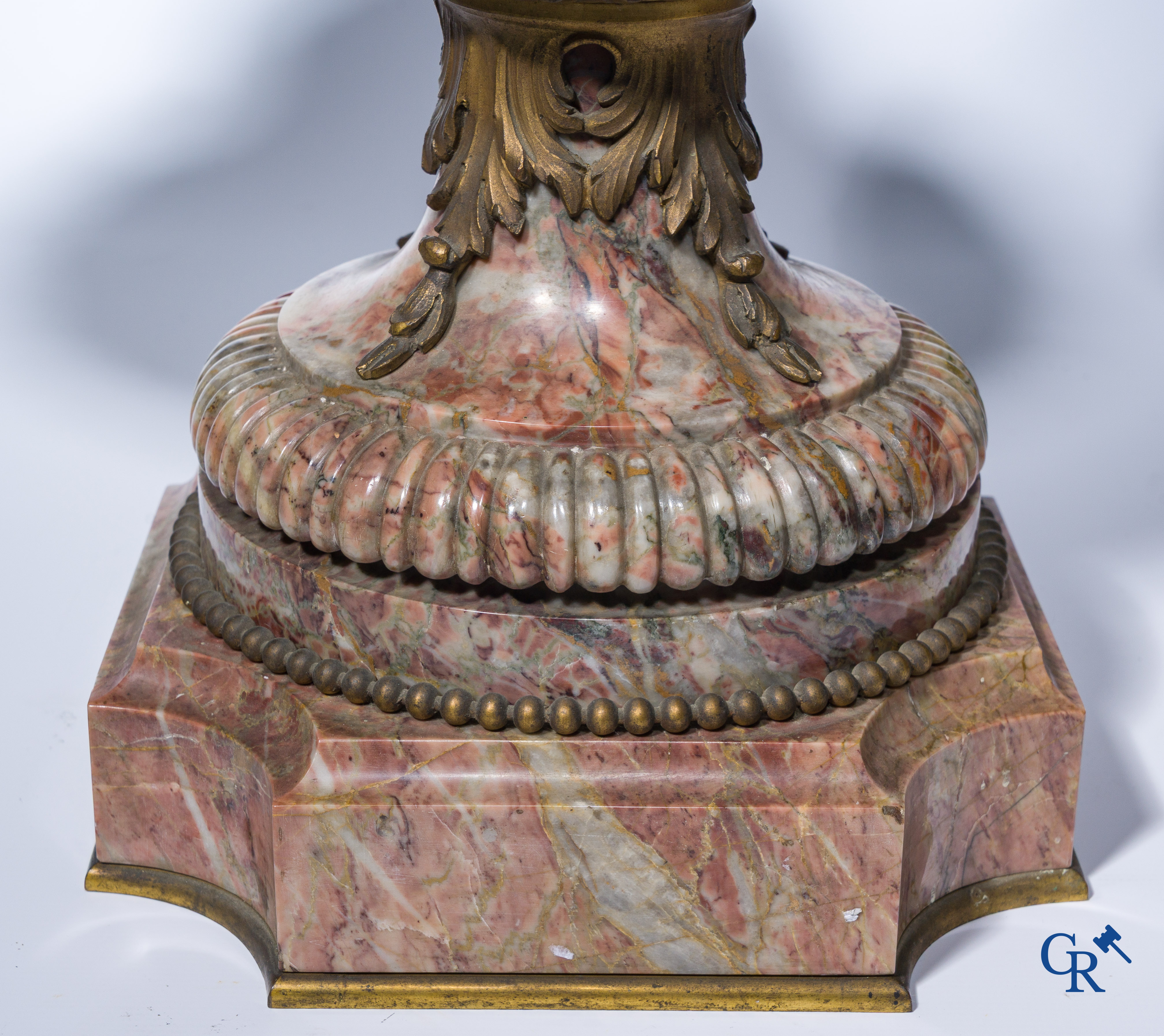 Exceptionally pair of cassolettes in finely carved marble and bronze mounts. LXVI style.