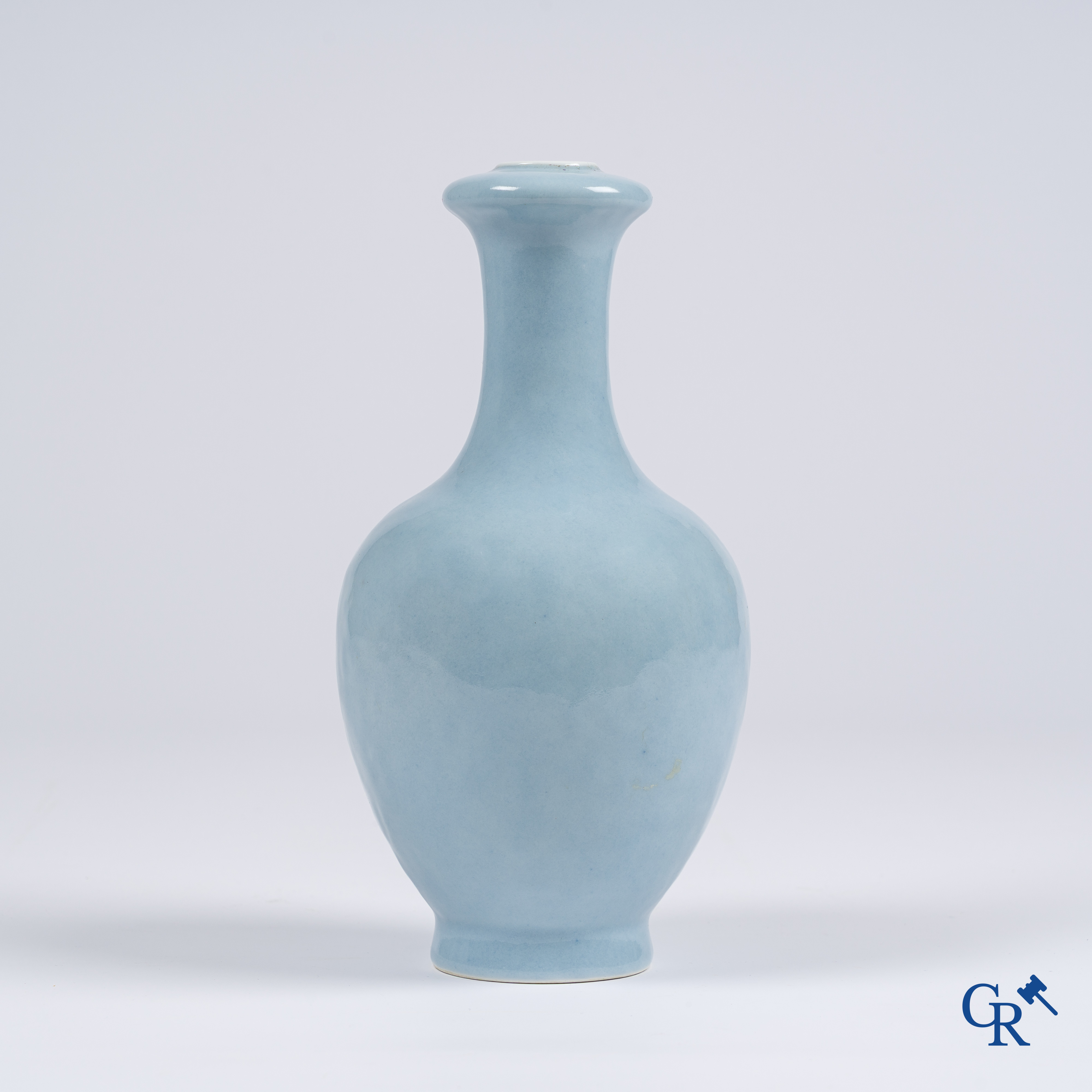 Asian Art, Chinese porcelain. A good Chinese "clair-de-lune" glazed vase. Qianlong marked.