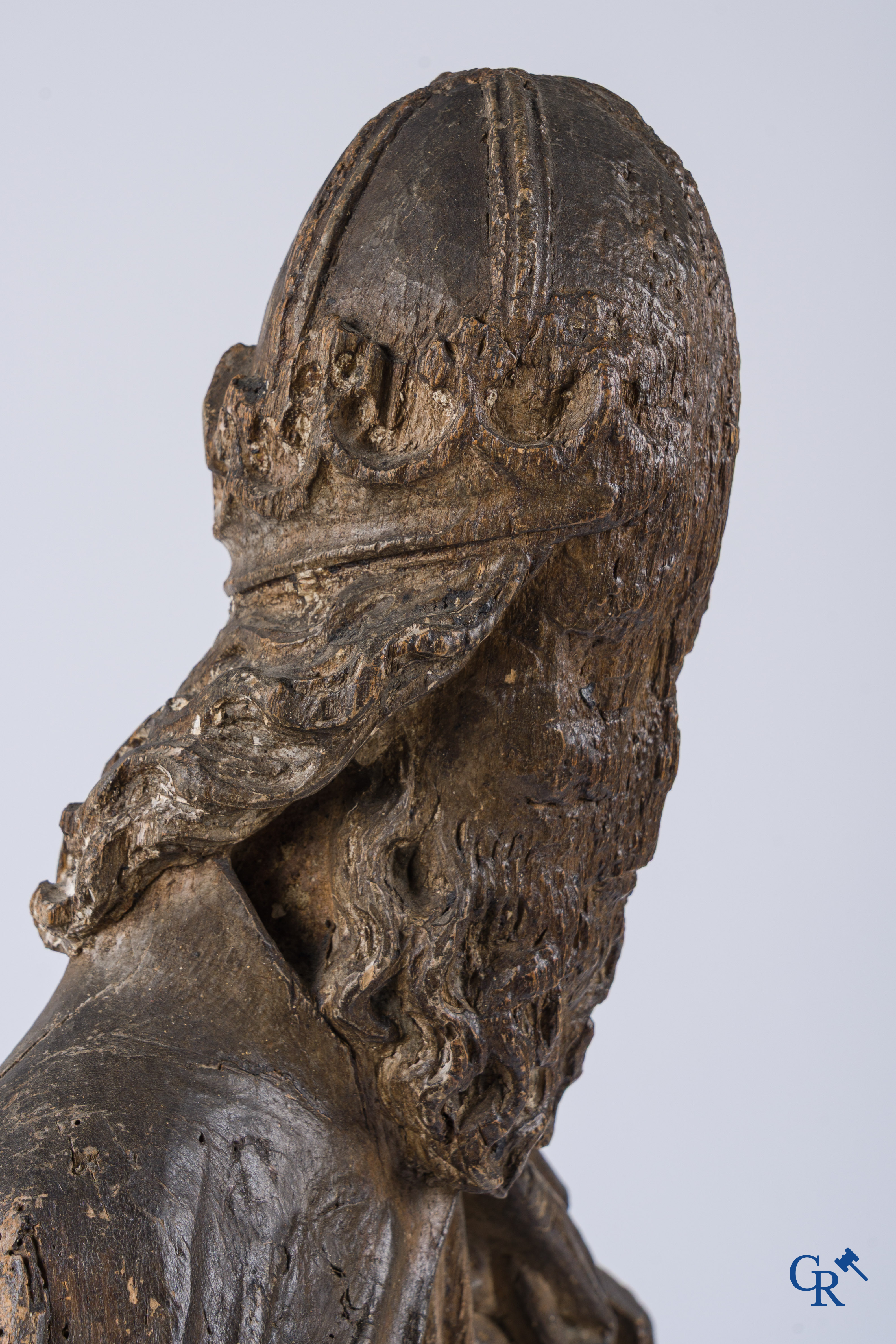 Religieuze objecten. Een houtsculptuur van God de Vader. Vlaanderen 16e eeuw.