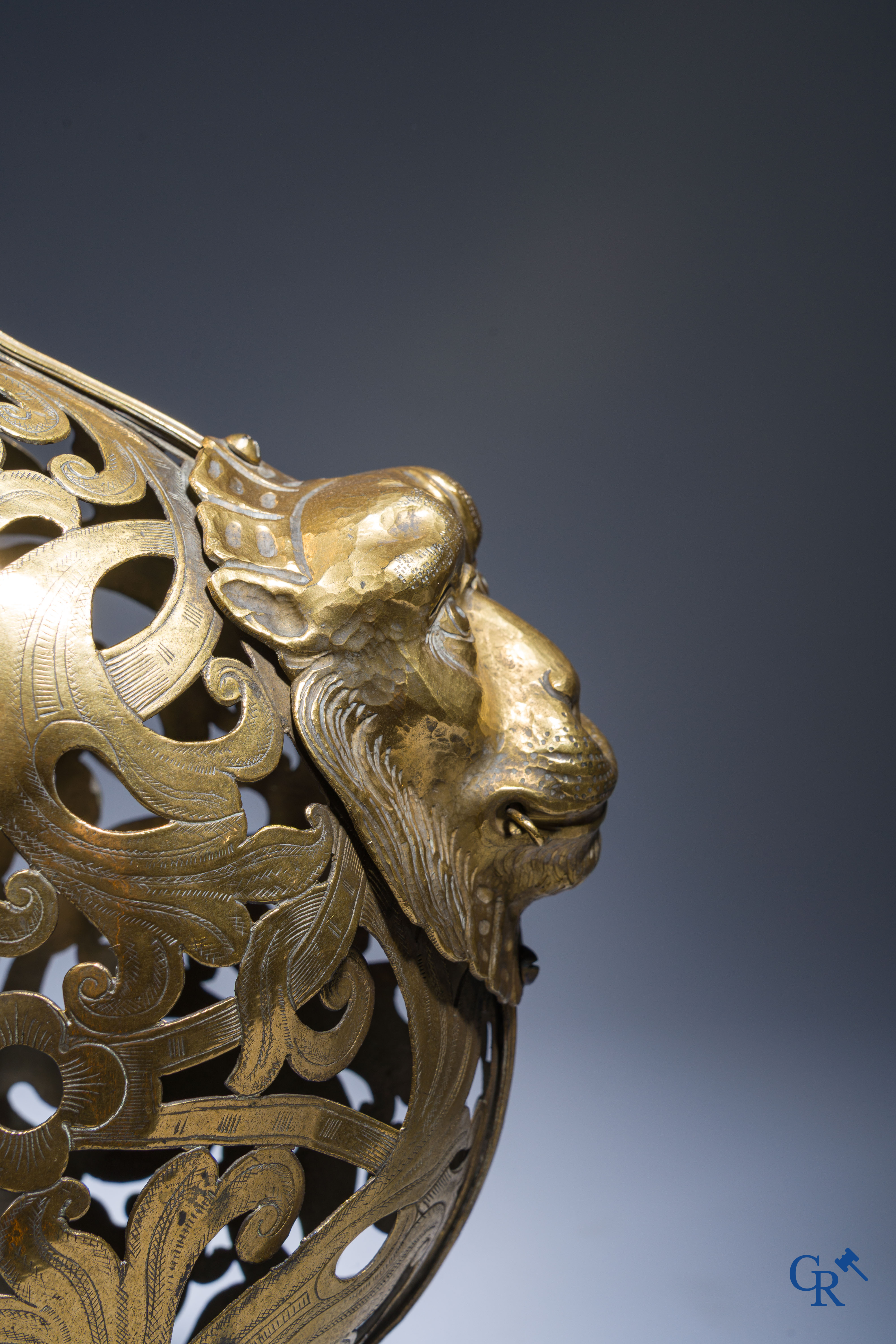 A Venetian pilgrim flask "Gourde de pelerin" in engraved and gilded copper. Late XVIth - Early XVIIth century.