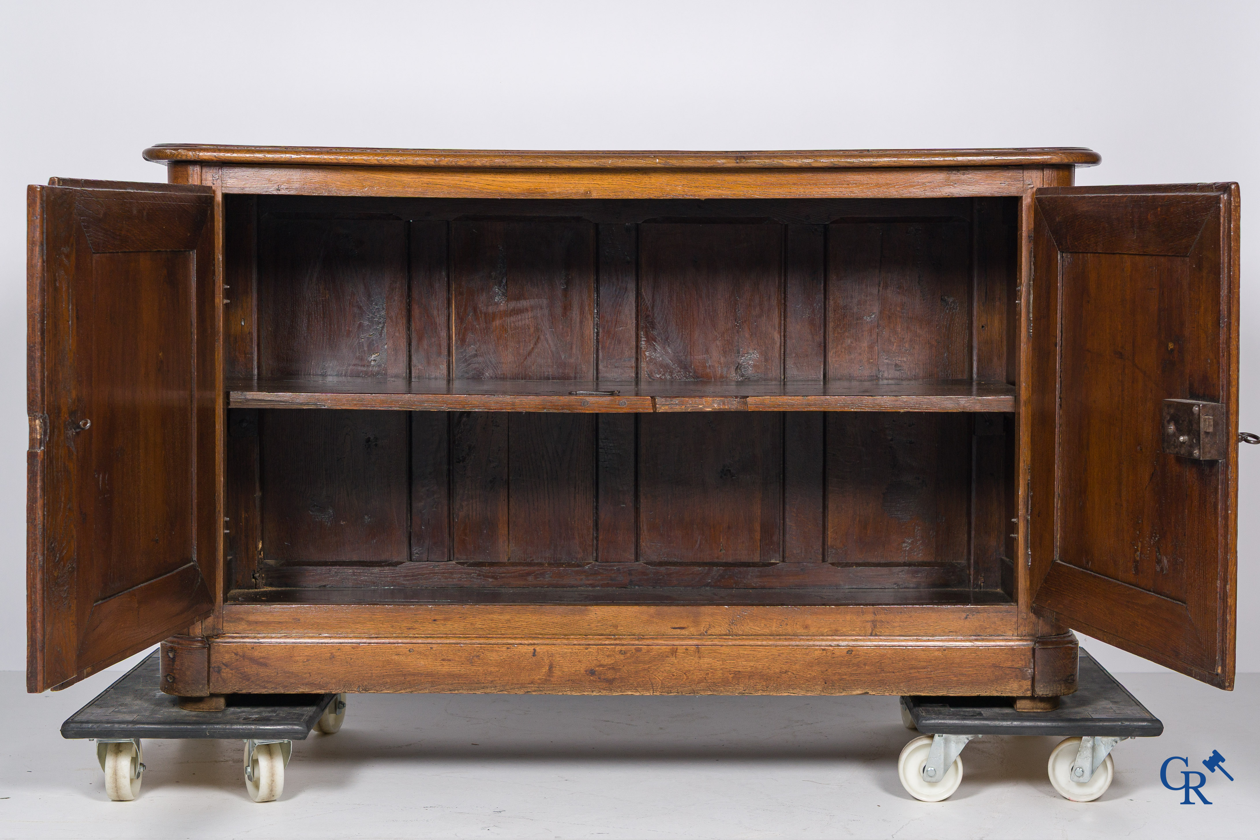 Oak deux-corps furniture with beautiful patina. 18th century.