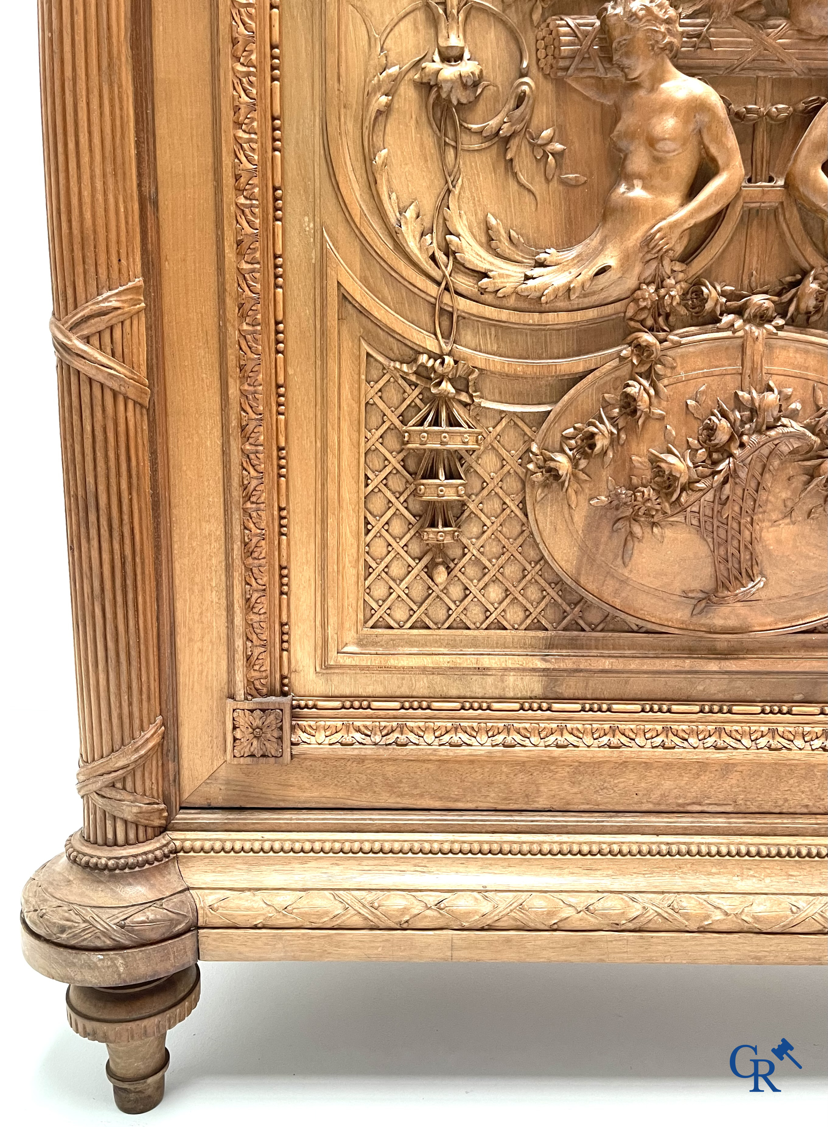 Cazanave Frères à Carcassonne. A rich and finely carved piece of furniture in LXVI style.
