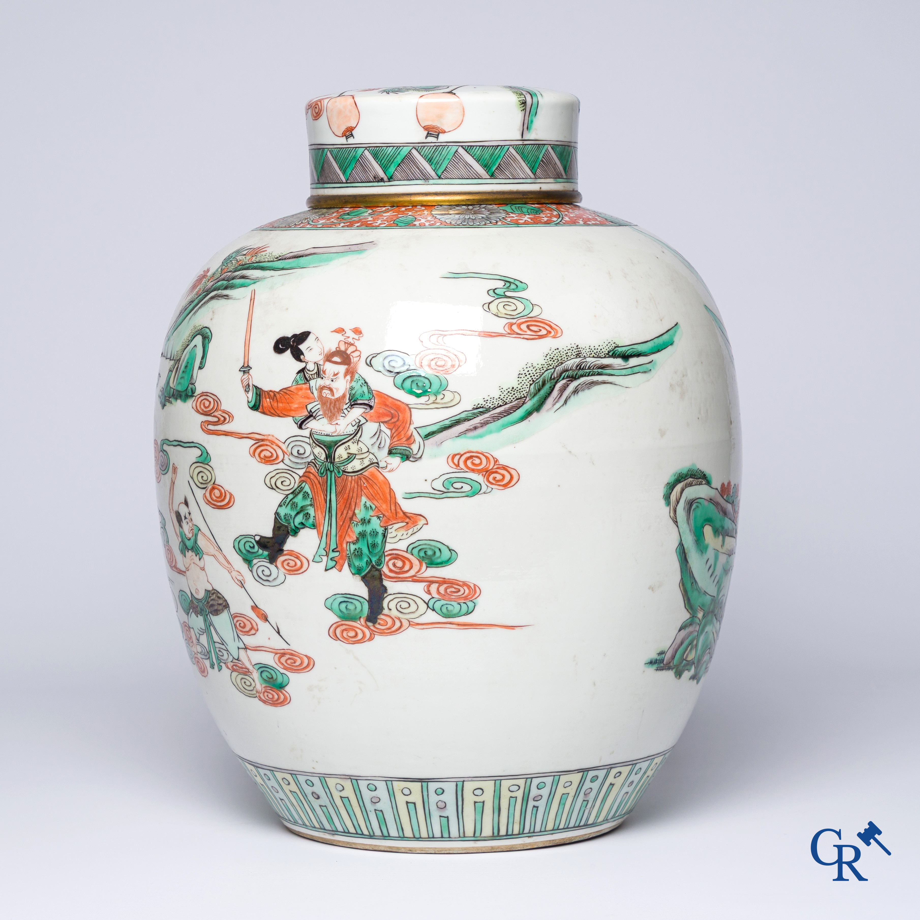 Asian Art, Chinese porcelain. A large Chinese potiche in polychrome Famille Verte porcelain. Kangxi 4 character mark.