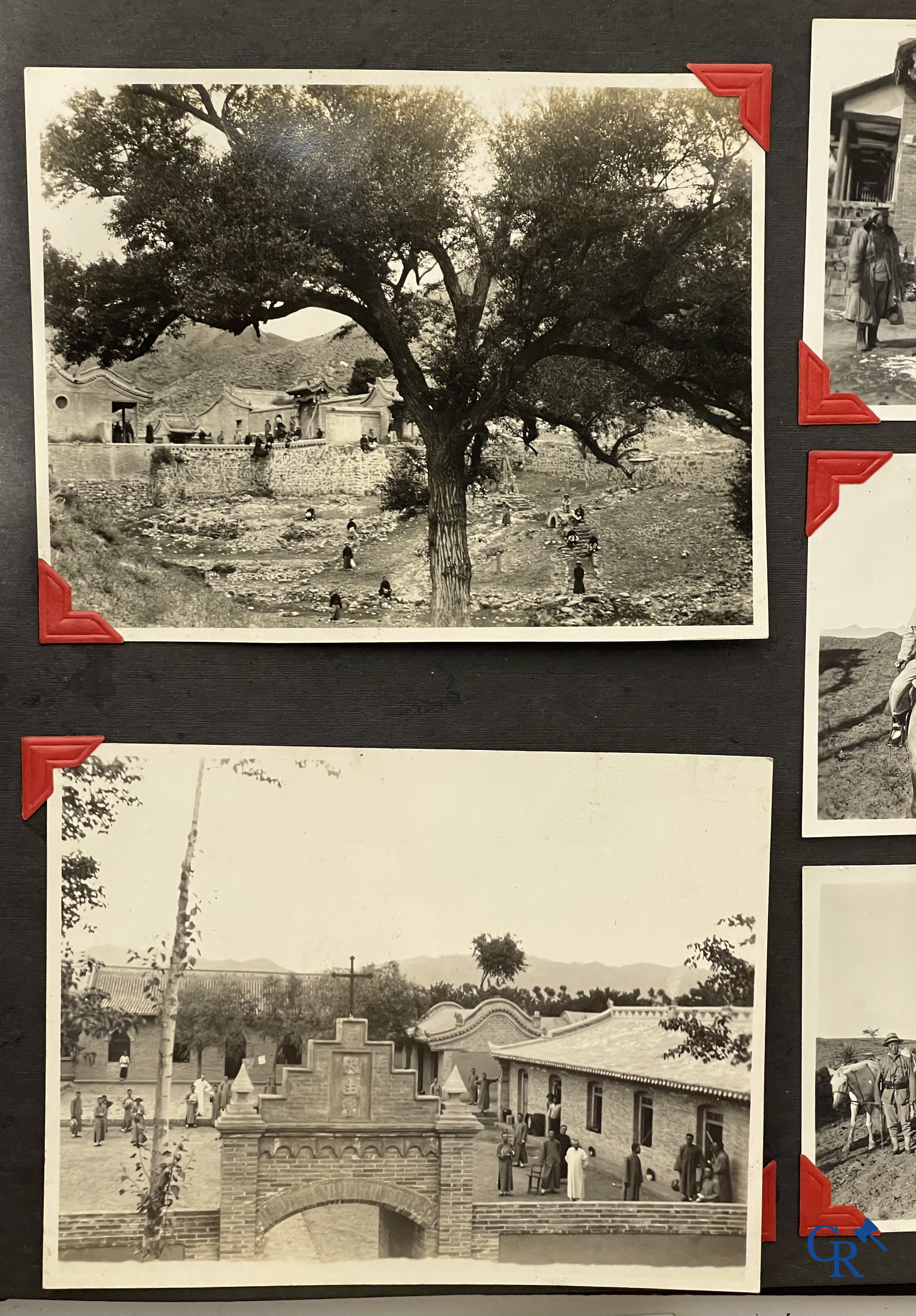 Aziatica, een belangrijk album met reisfoto's uit China. Onder andere Datong, Peking, Beijing, Hohhot, enz. Circa 1900.