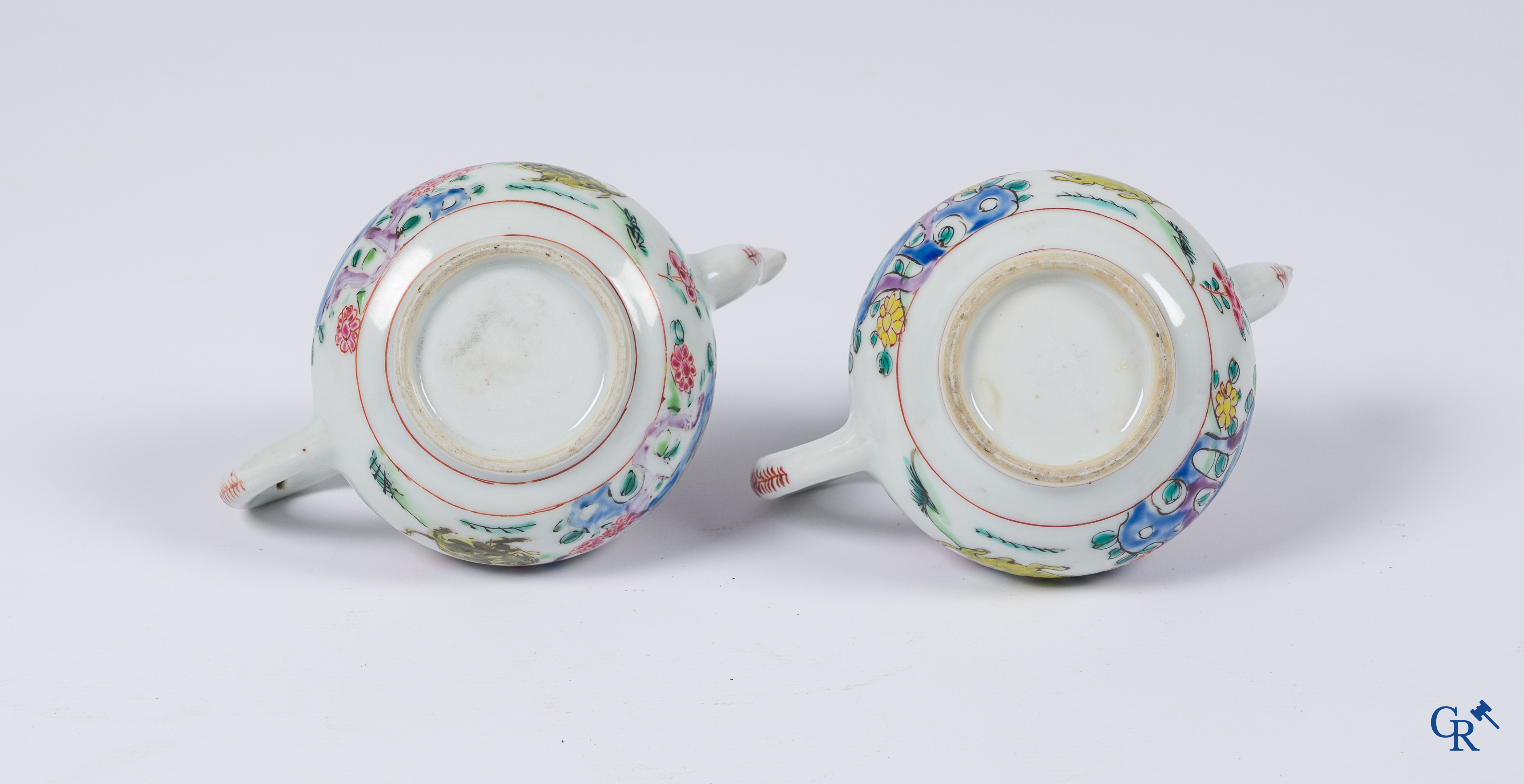 Asian Art, Chinese porcelain. 2 Chinese famille rose teapots with cockerels and cats. 18th century.