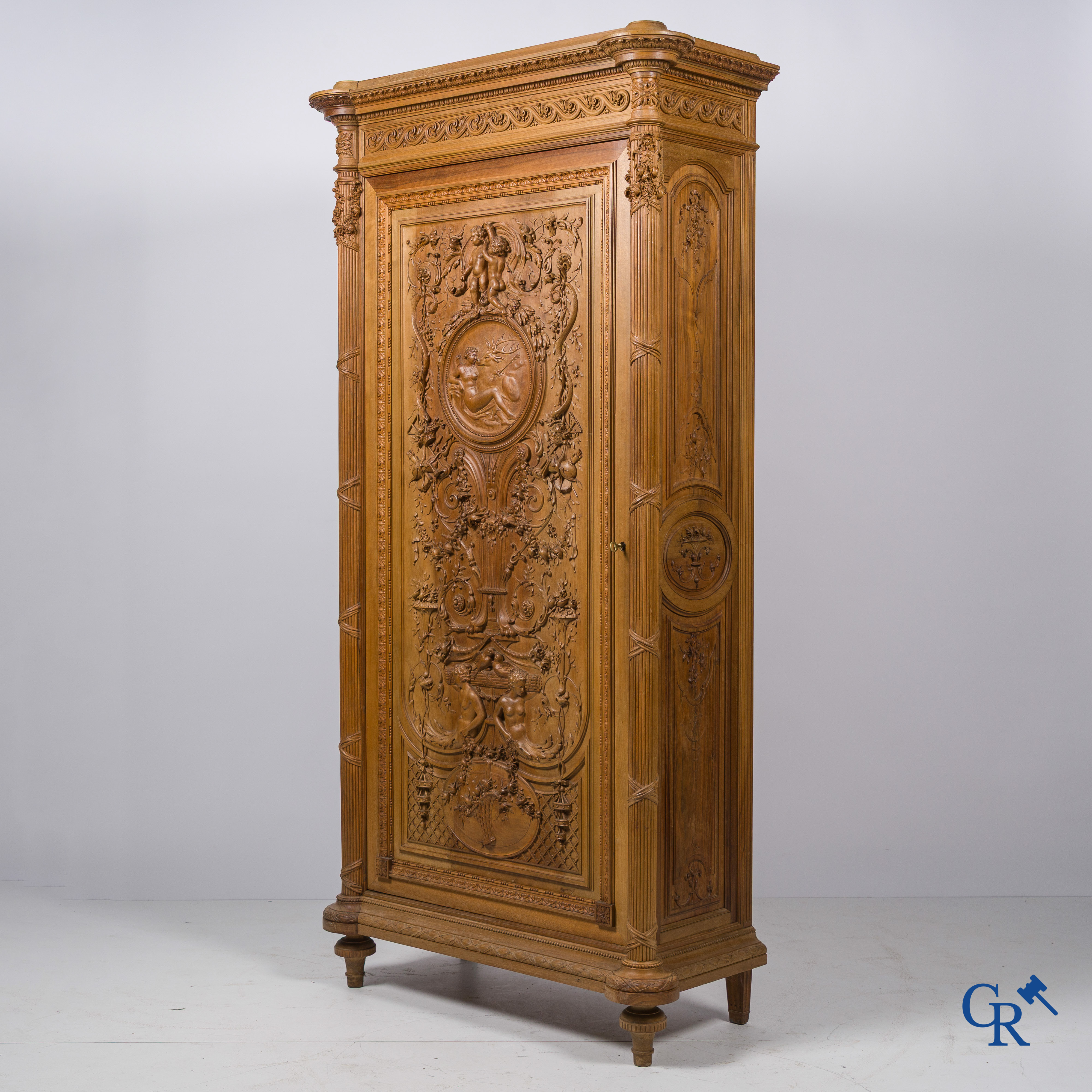 Cazanave Frères à Carcassonne. A rich and finely carved piece of furniture in LXVI style.