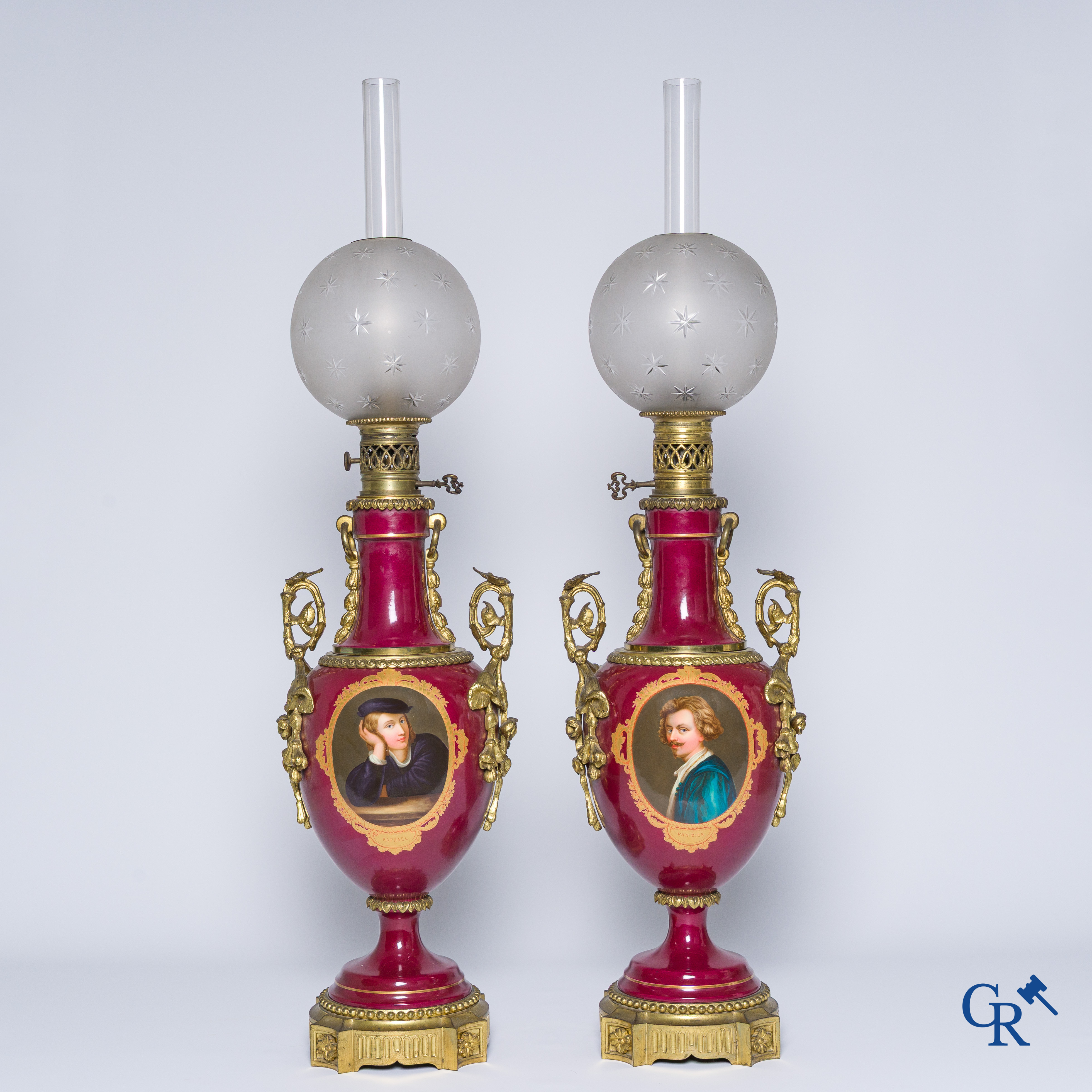 A pair of exceptional petroleum lamps in porcelain and bronze with finely painted portraits. Napoleon III Period.