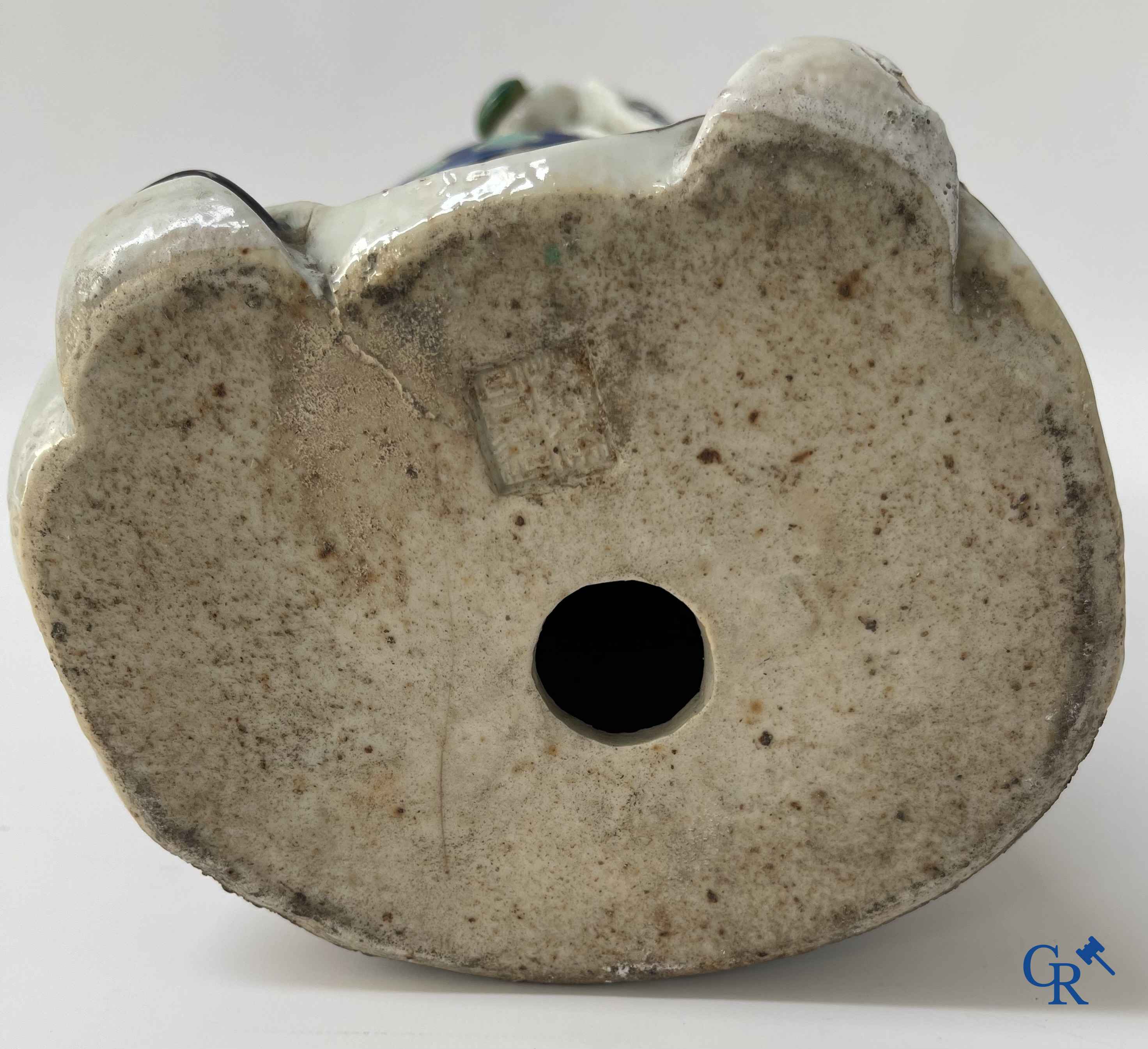 Art Asiatique, porcelaine chinoise. 3 figures d'immortels en porcelaine famille rose. 19ème siècle.