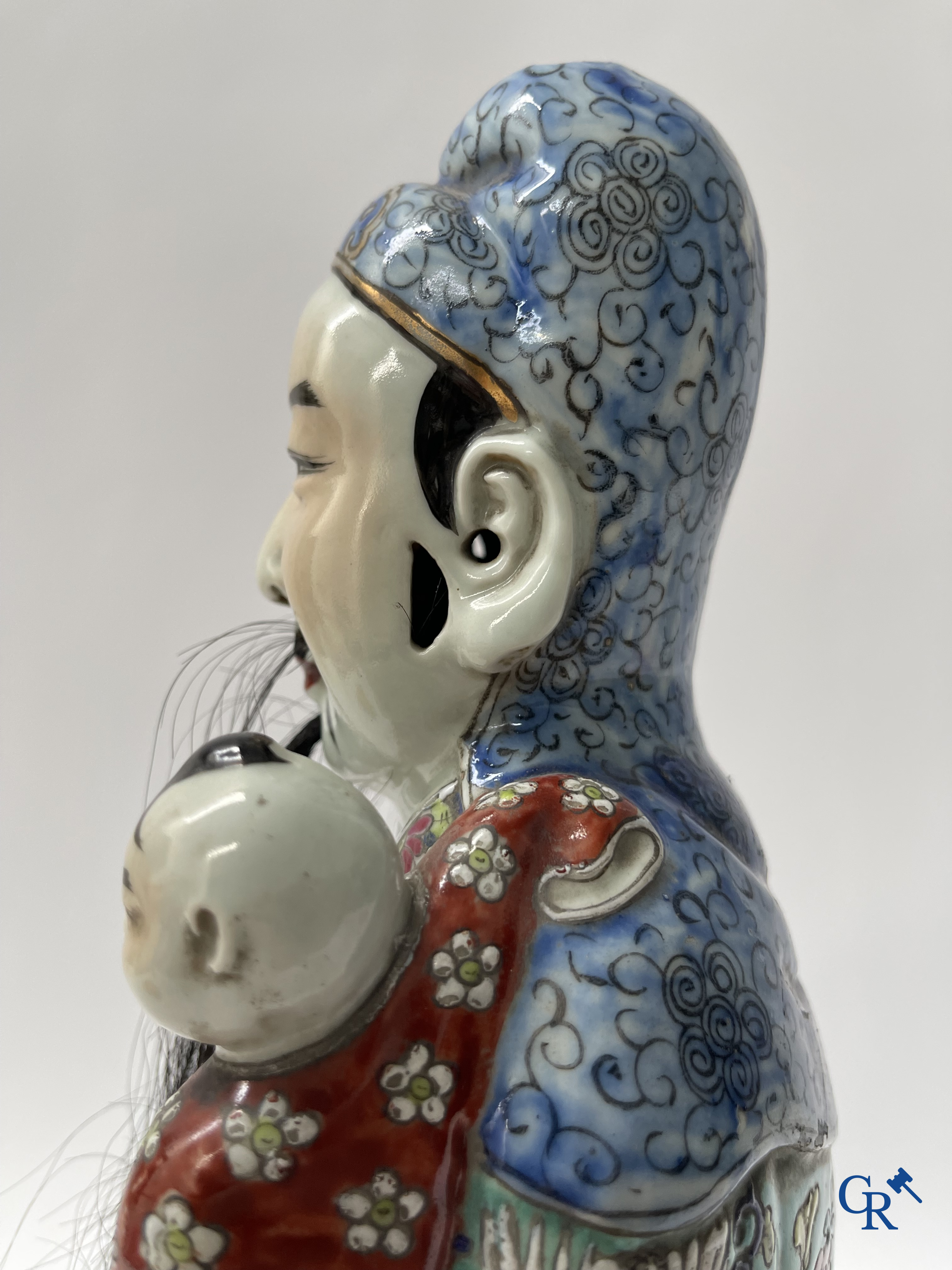 Art Asiatique, porcelaine chinoise. 3 figures d'immortels en porcelaine famille rose. 19ème siècle.