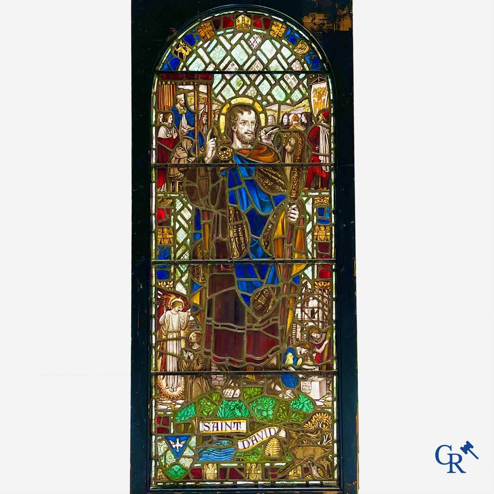 Religieuze objecten, een uitzonderlijk brandglas in lood met afbeelding van Saint David. 19e eeuw.