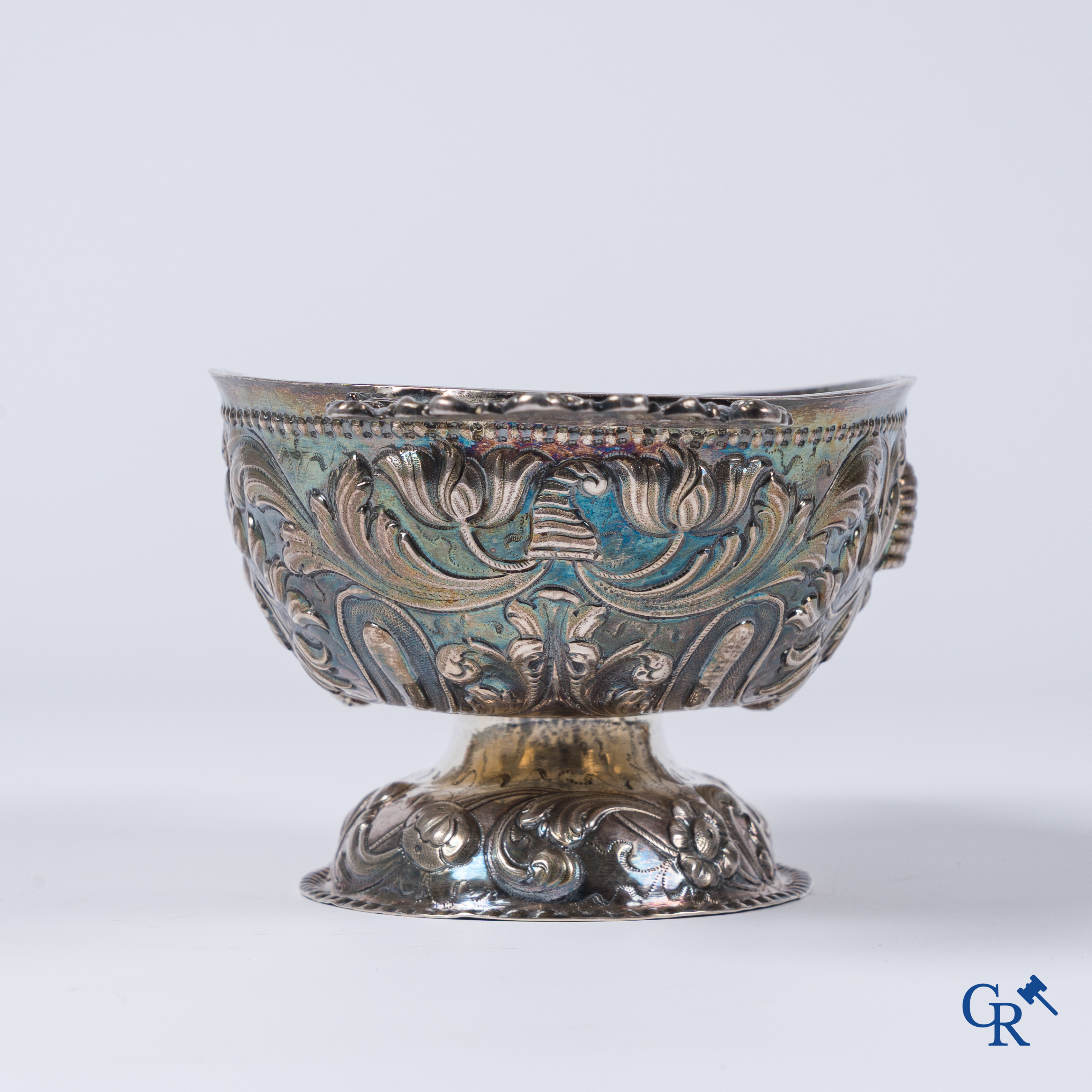 Silver brandy bowl. Dated 1742, various hallmarks. Weight: 233 gr.