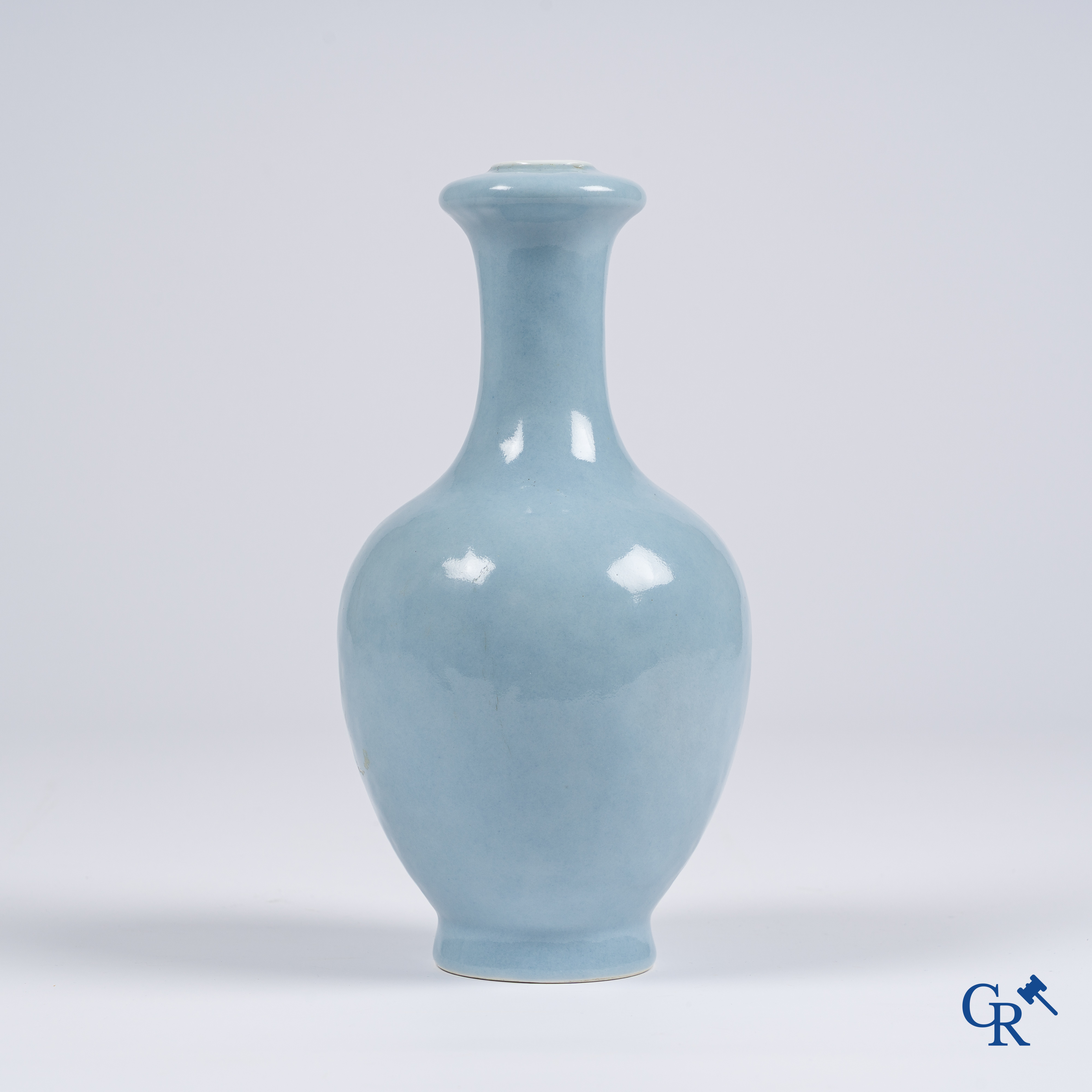 Asian Art, Chinese porcelain. A good Chinese "clair-de-lune" glazed vase. Qianlong marked.