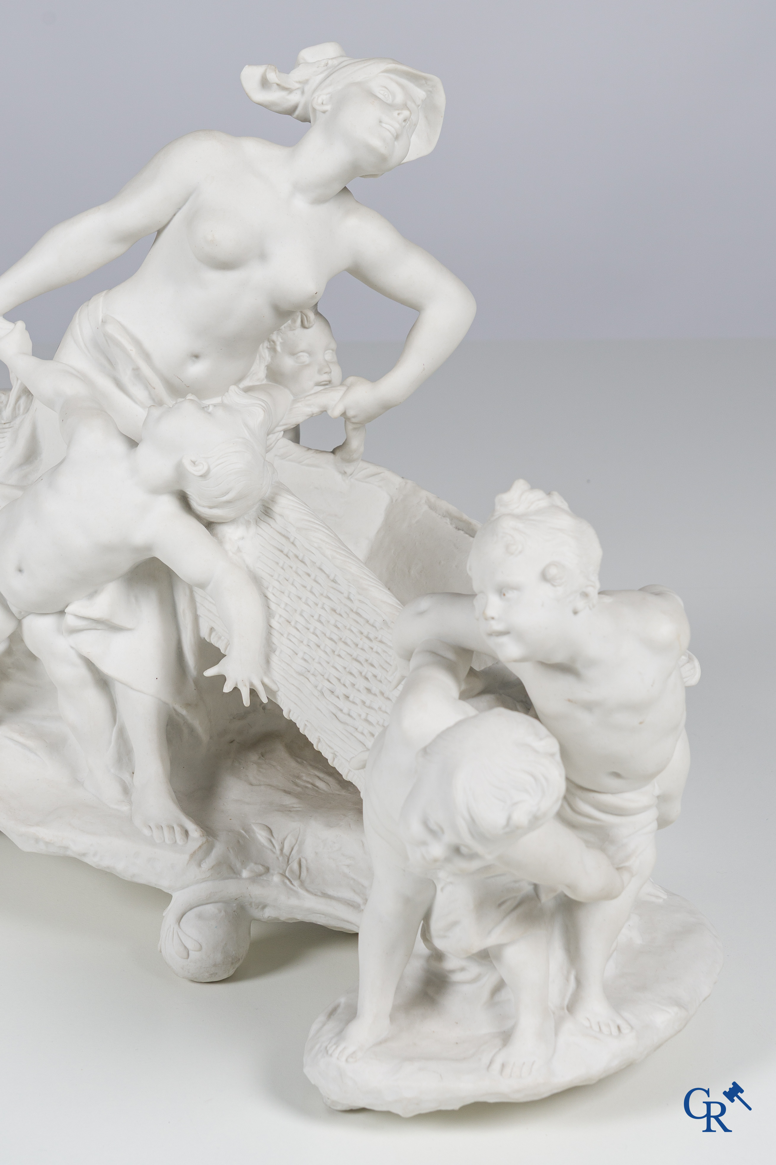 Jules Cheret (1836-1932) & Manufacture de Sèvres. Uitzonderlijk 3-delige Milieu de table, "Farandole d'amours".