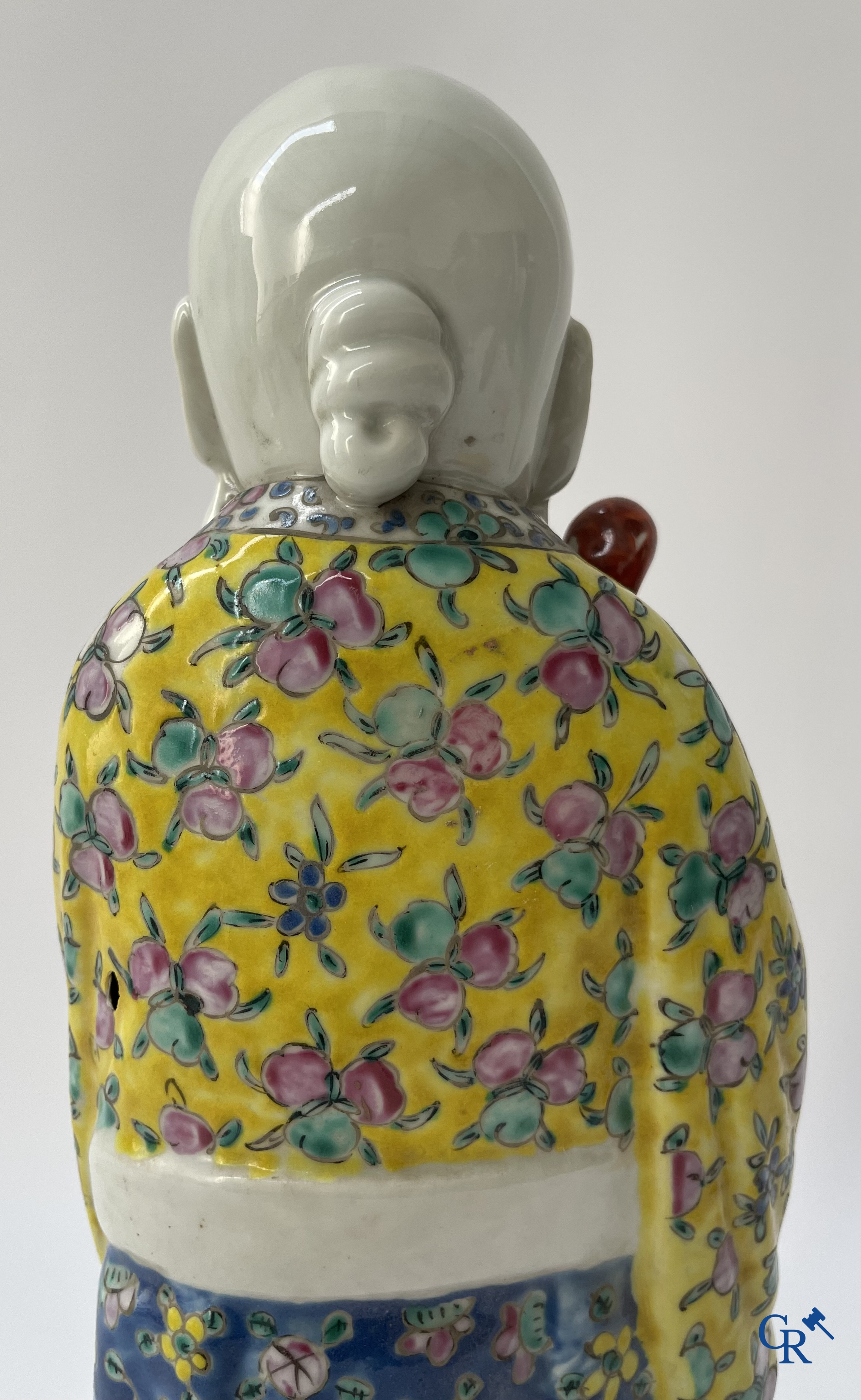 Art Asiatique, porcelaine chinoise. 3 figures d'immortels en porcelaine famille rose. 19ème siècle.