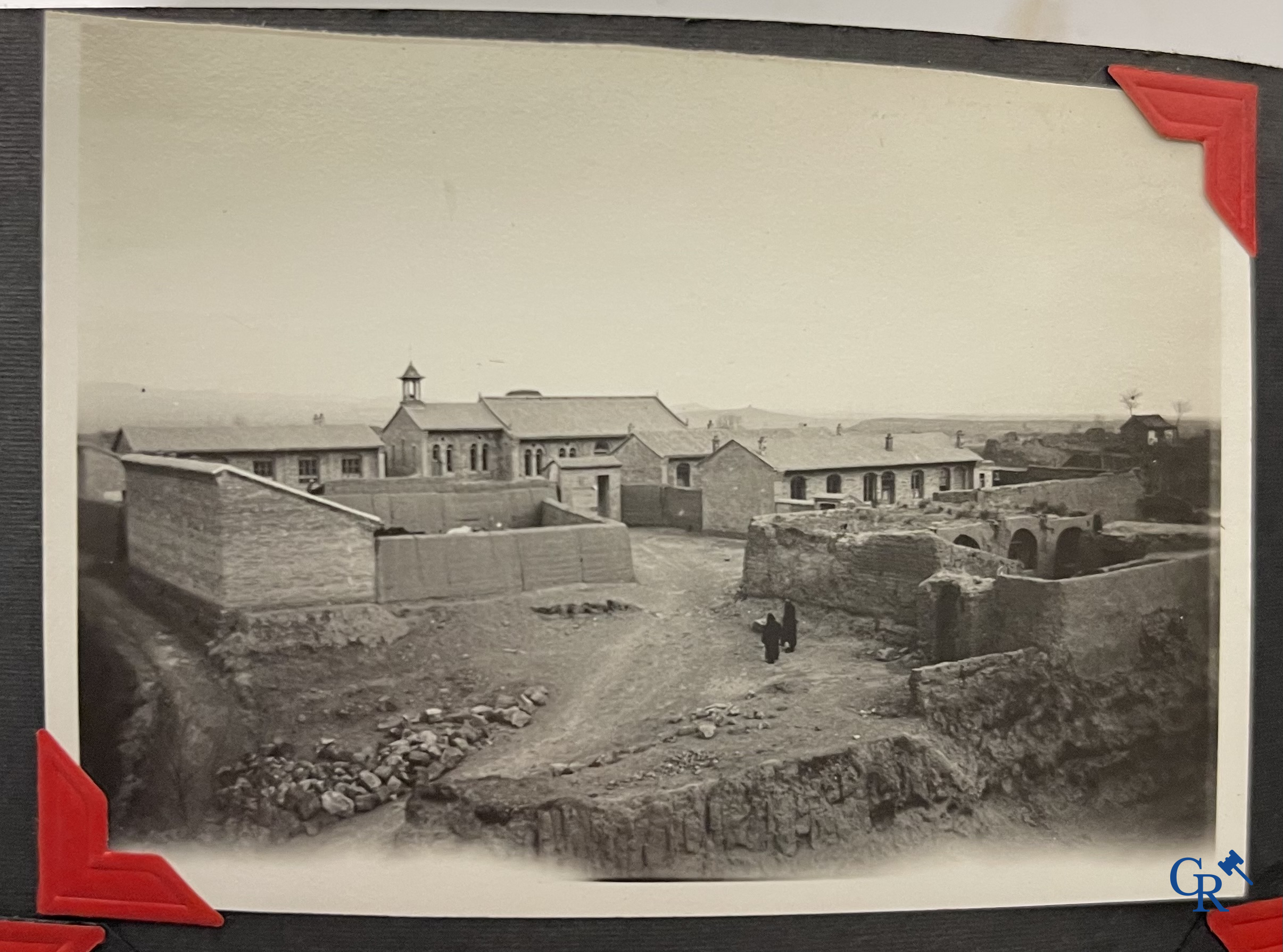 Aziatica, een belangrijk album met reisfoto's uit China. Onder andere Datong, Peking, Beijing, Hohhot, enz. Circa 1900.