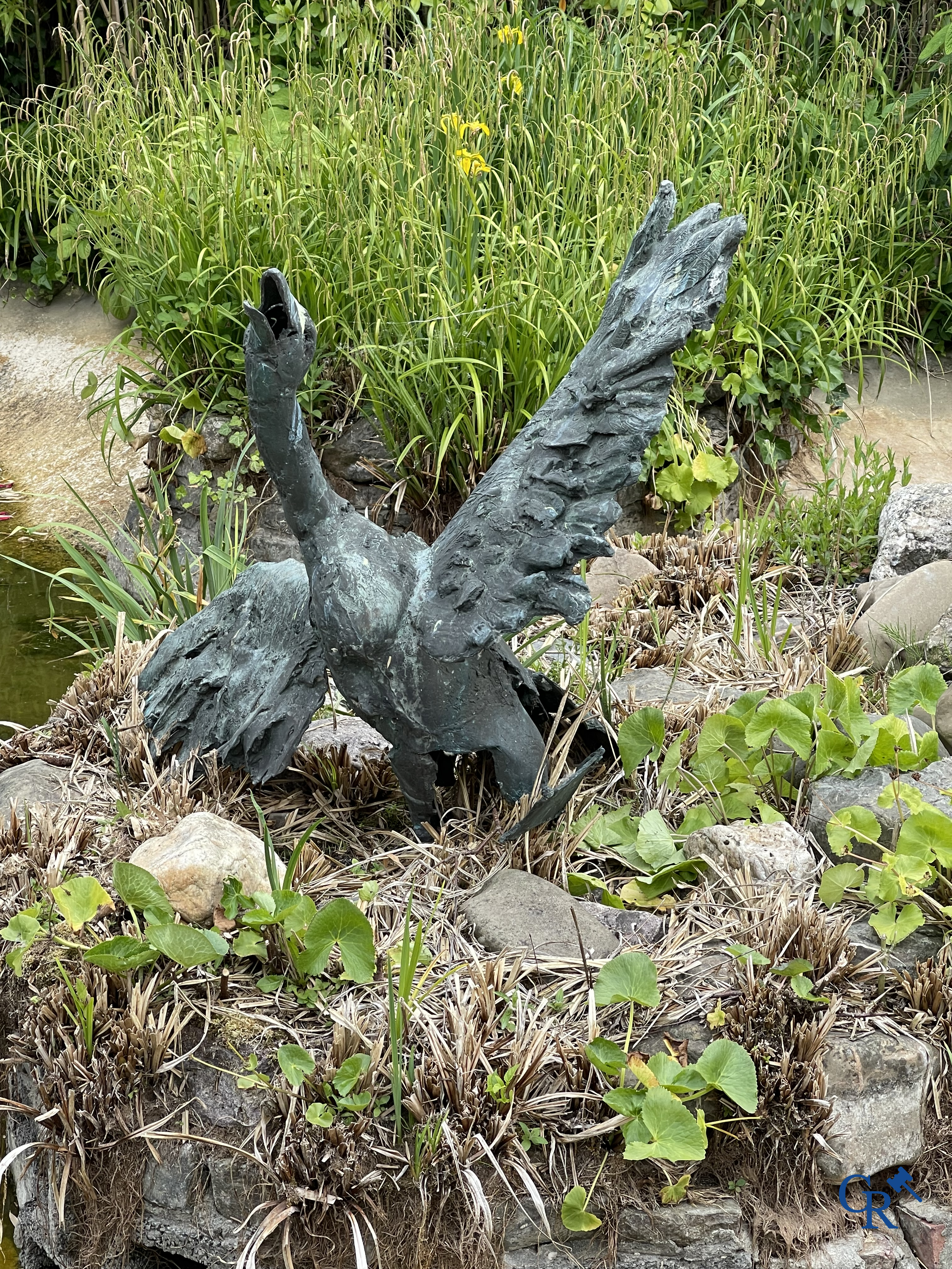 Jan Desmarets (1961) (*) Bronze, An imposing goose and a heron in patinated bronze. Signed.