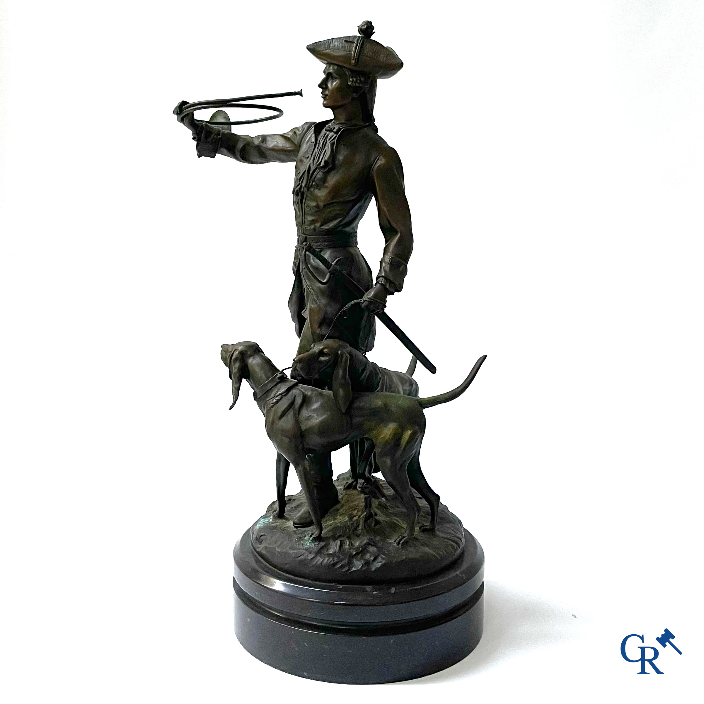 Piqueur au Relais, d'àprès Hippolyte Moreau et Prosper Lecourtier. Bronze posthume sur son socle en marbre noir. XXème.