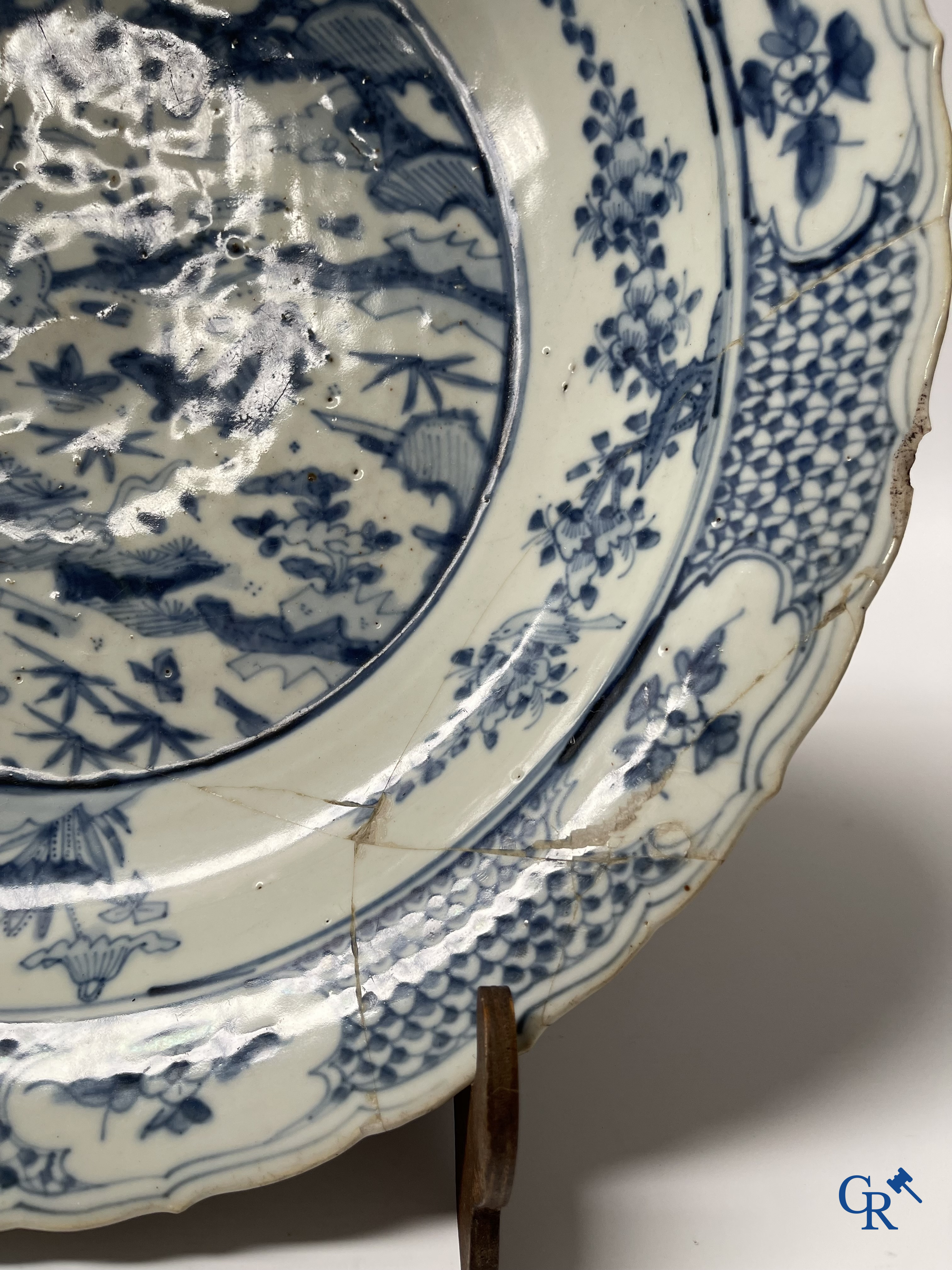 Asian Art, Lot with Chinese porcelain and pottery. 18th-19th century.