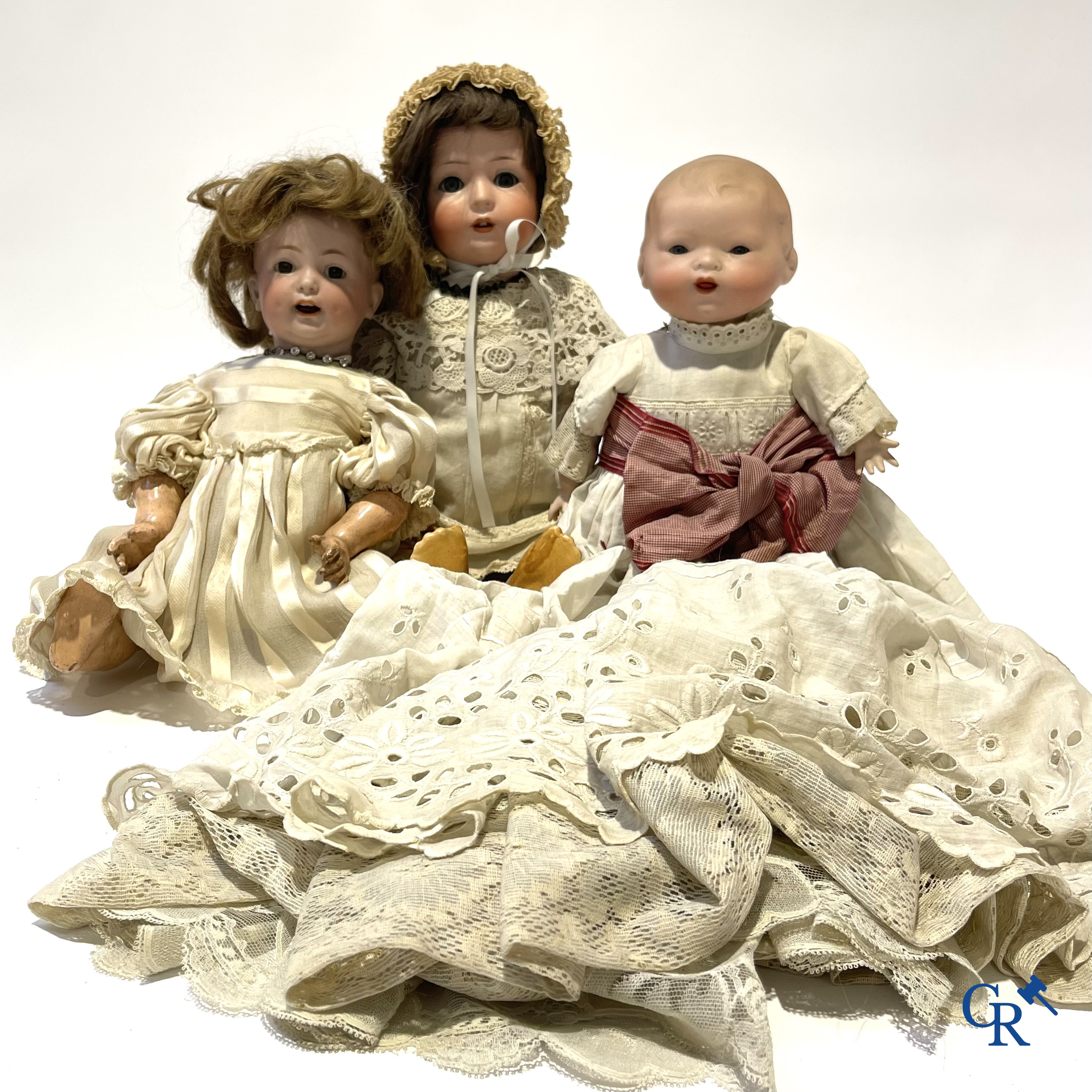 Old toys, a lot of 3 antique dolls with porcelain heads.