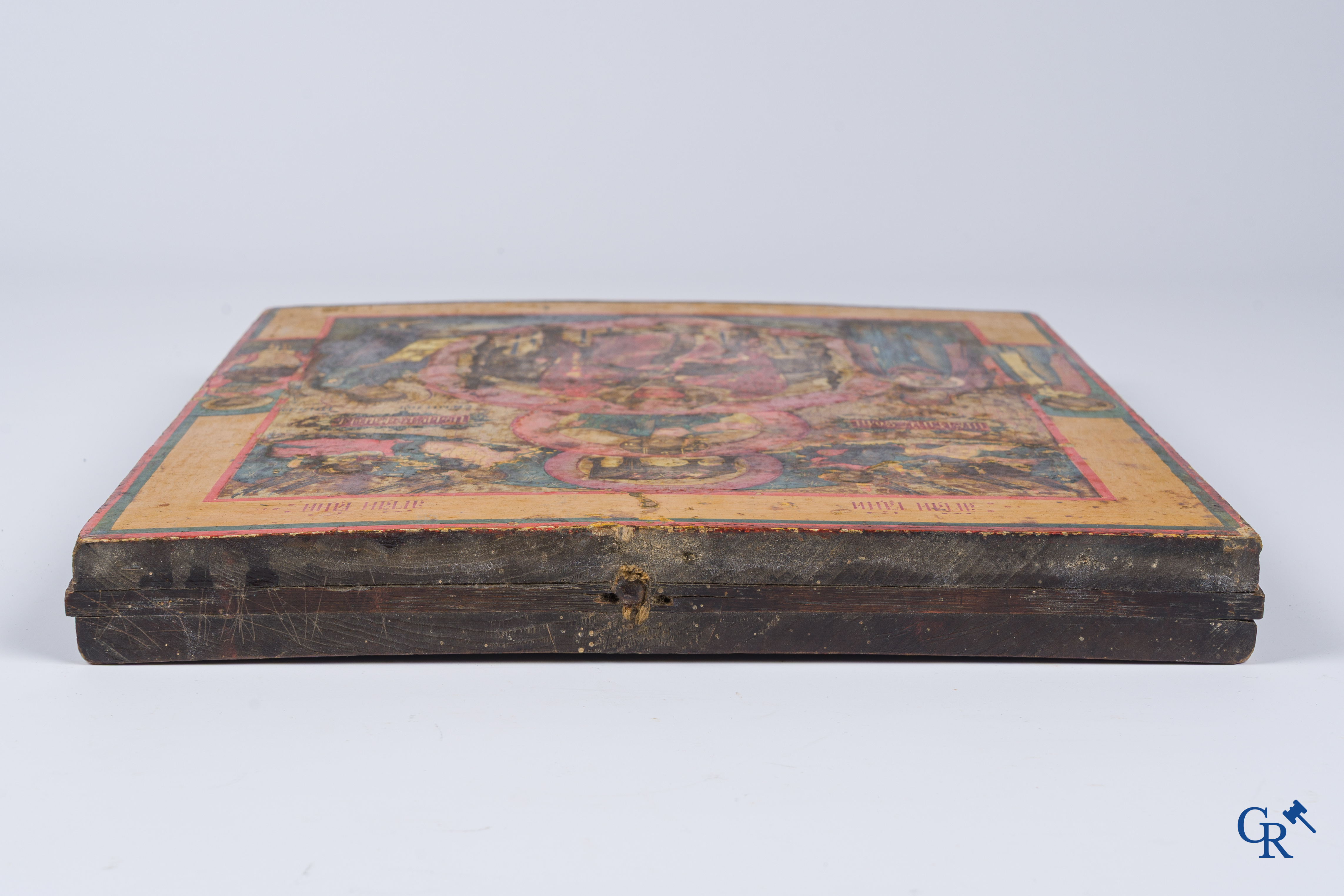 Russisch werk. Icoon, tempera op hout met zilver oklad. Gemerkt.