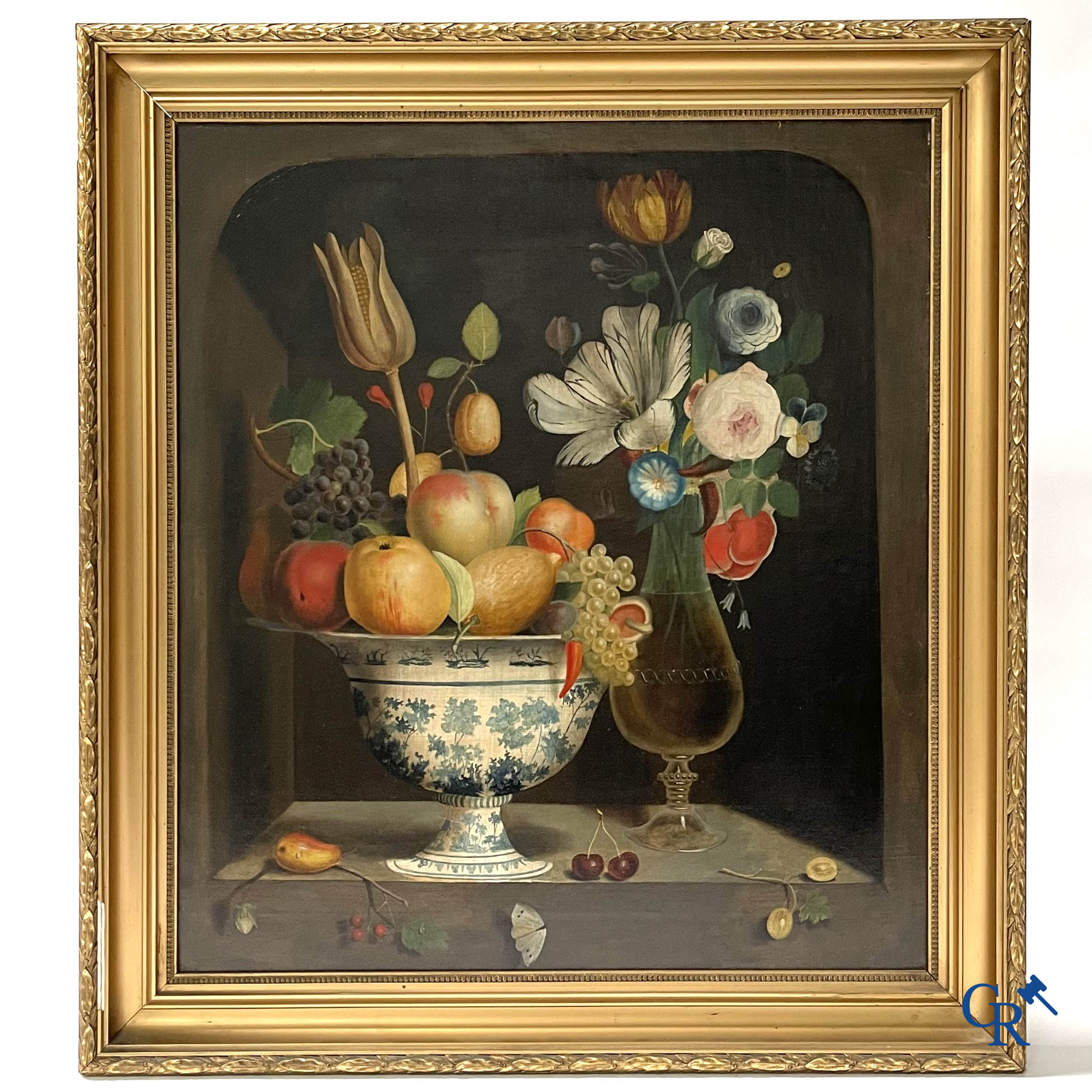 Schilderij, Olie op doek. Een stilleven met bloemen en fruit. 19de eeuw.