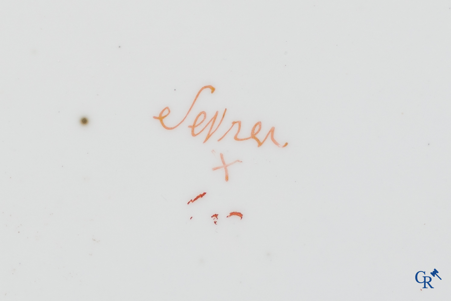 Manufacture nationale de Sèvres. Oval Sèvres tortoiseshell-ground form piece. Consulate, circa 1802.