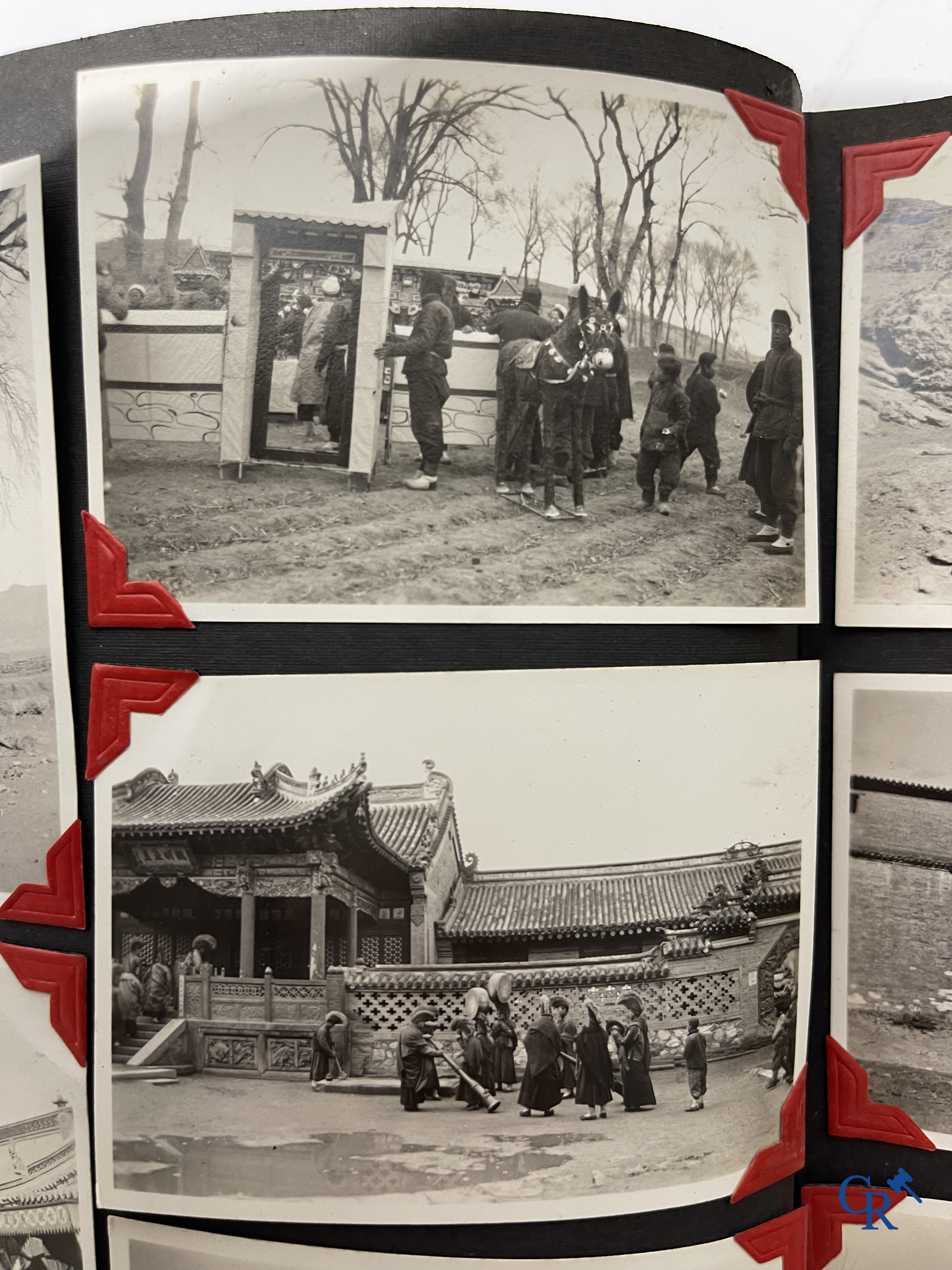 Aziatica, een belangrijk album met reisfoto's uit China. Onder andere Datong, Peking, Beijing, Hohhot, enz. Circa 1900.