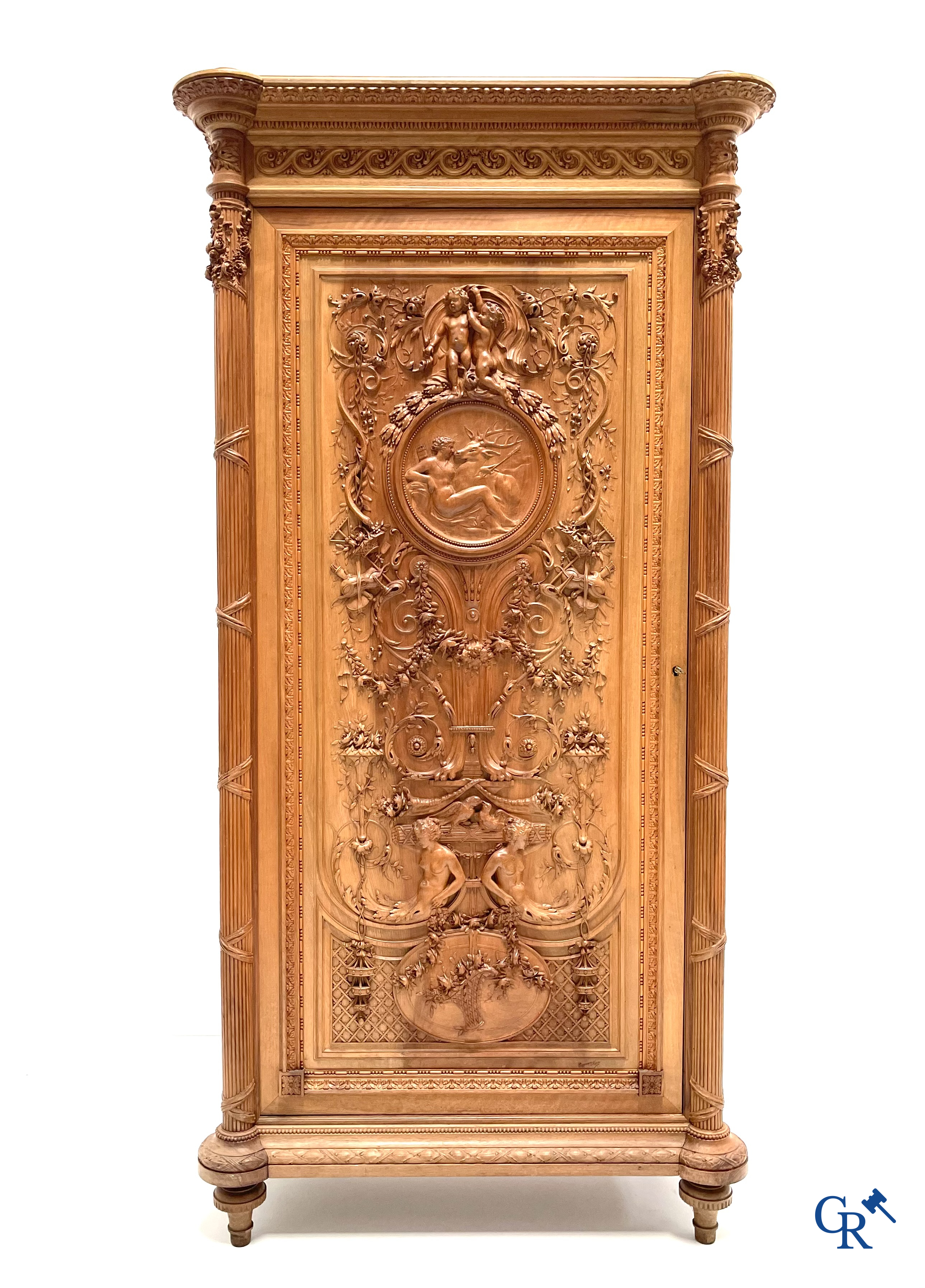 Cazanave Frères à Carcassonne. A rich and finely carved piece of furniture in LXVI style.