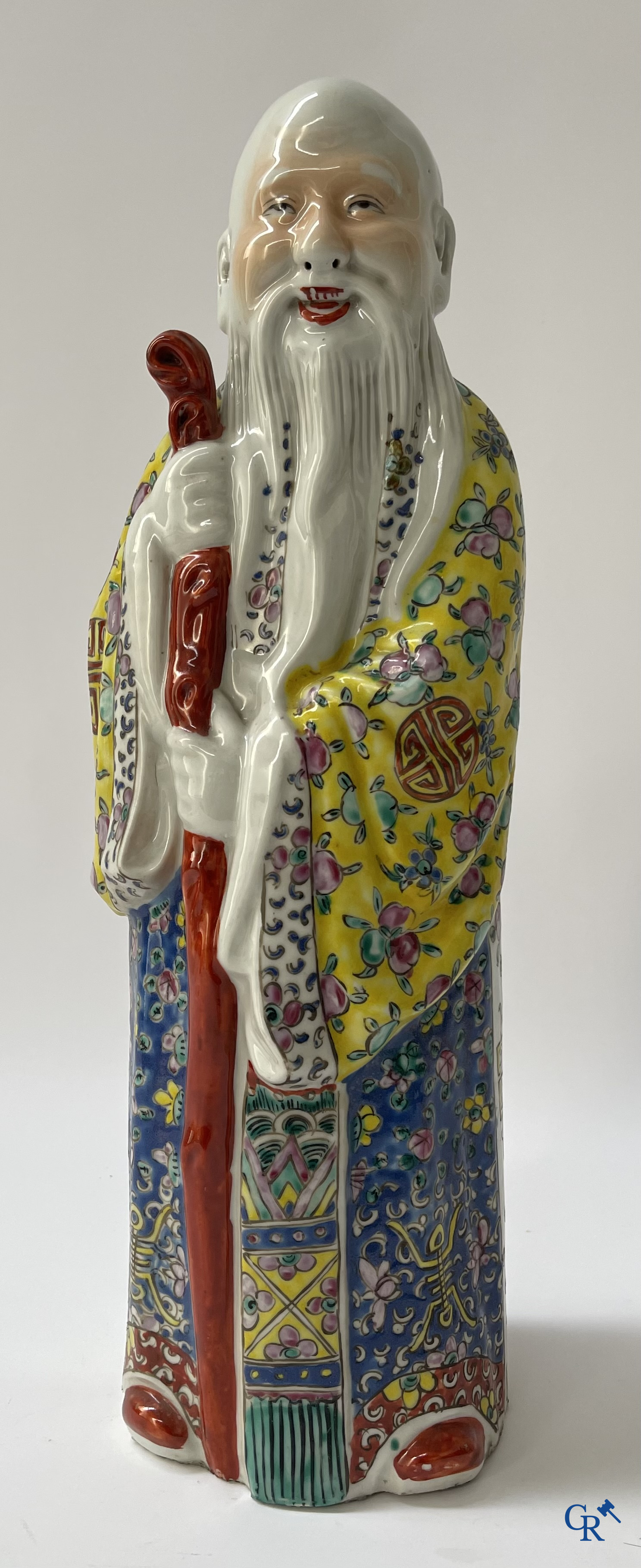 Art Asiatique, porcelaine chinoise. 3 figures d'immortels en porcelaine famille rose. 19ème siècle.