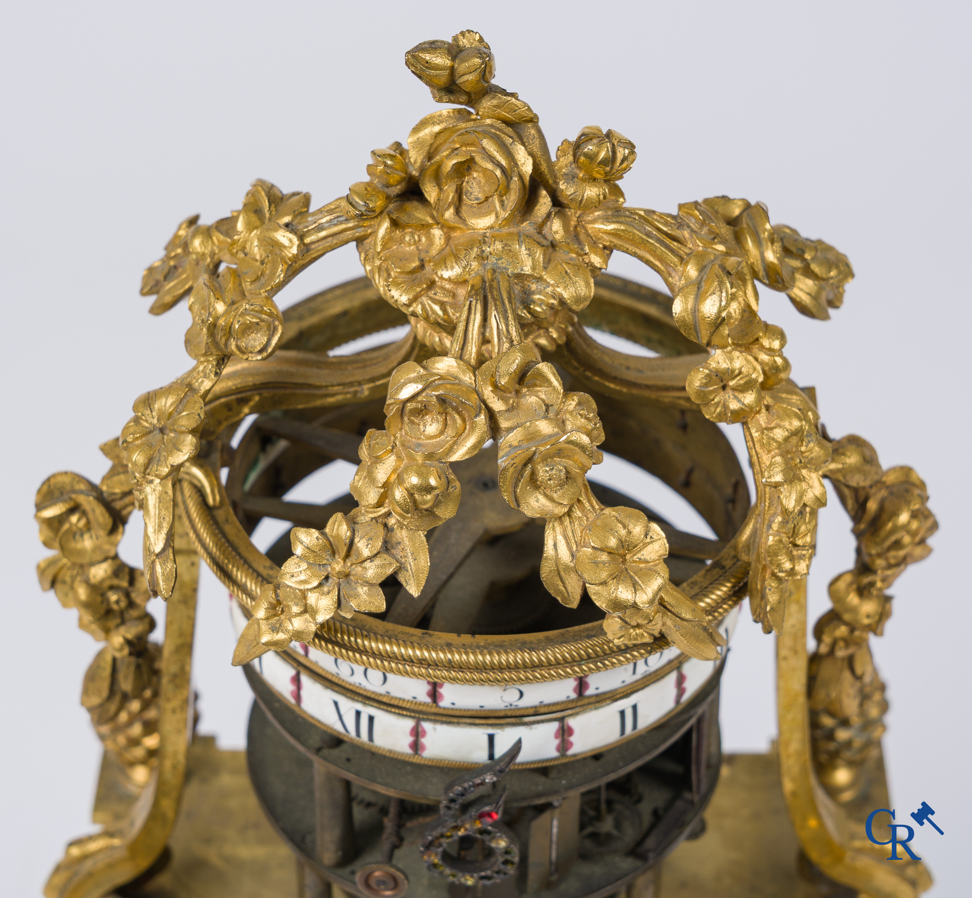 Jean-Antoine Lépine (1720-1814) Horloger du Roi à Paris. Pendule portique "Au temple de l'amour". LXVI-tijdperk.