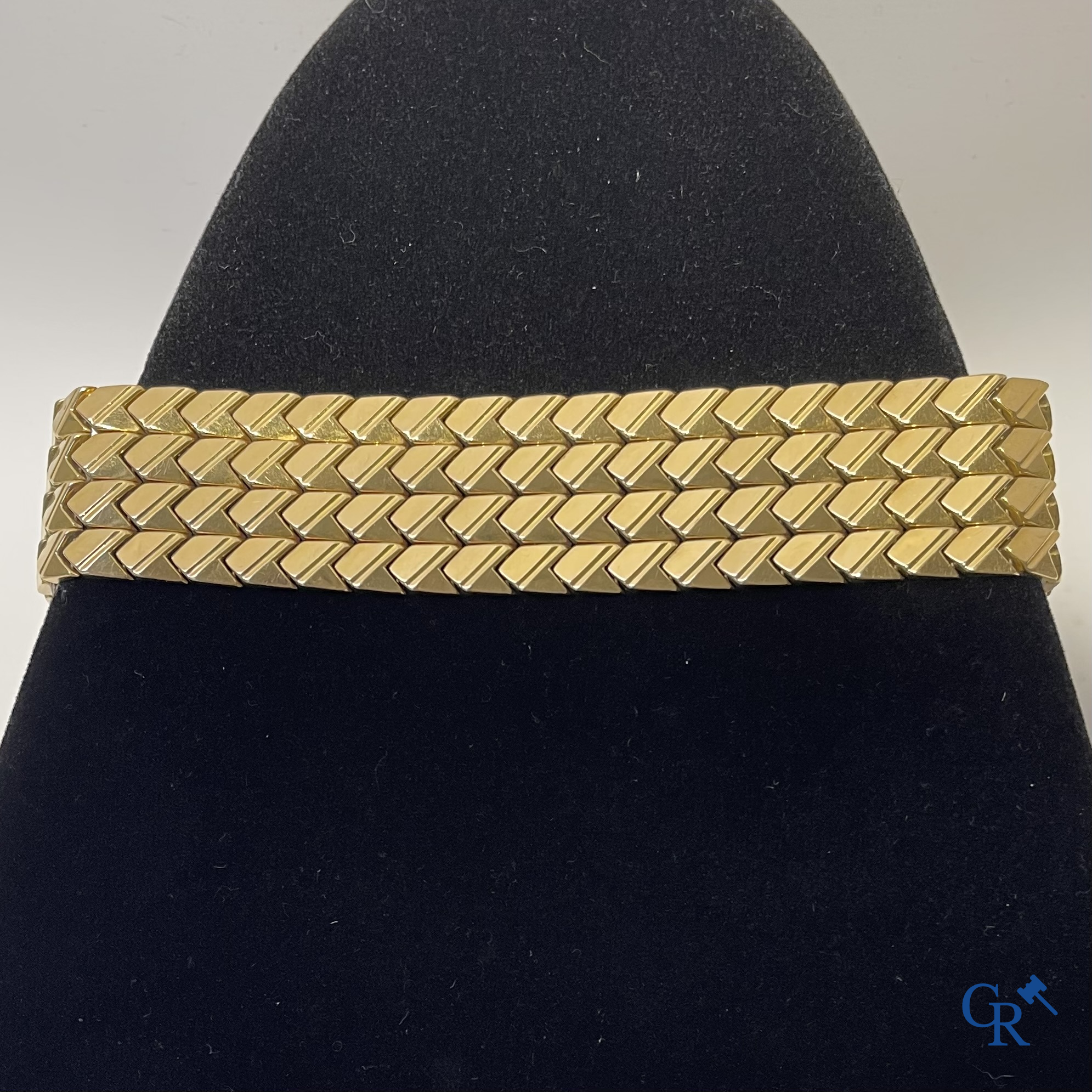 Juwelen. Een armband in geelgoud 750°/00.