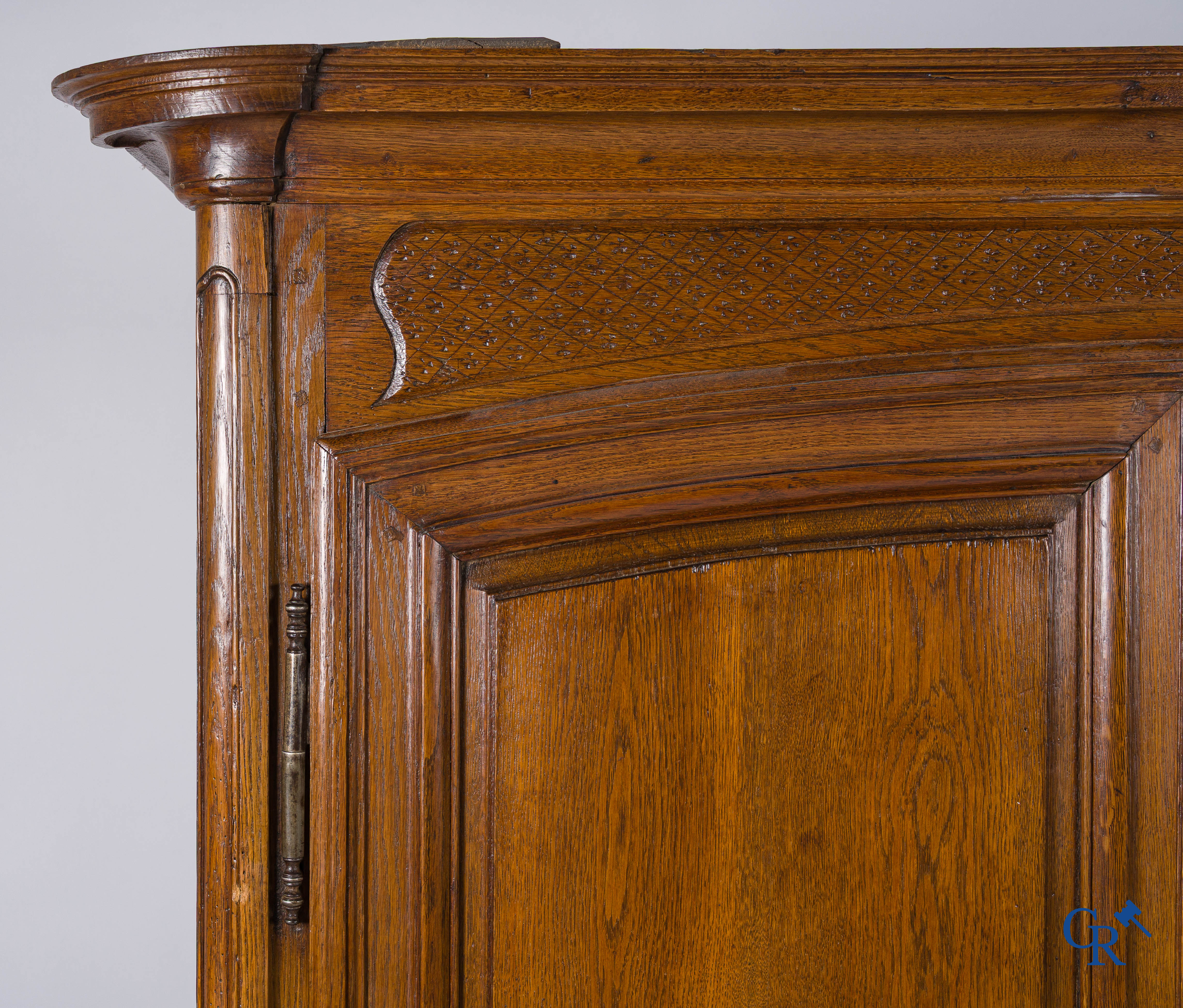 Oak deux-corps furniture with beautiful patina. 18th century.