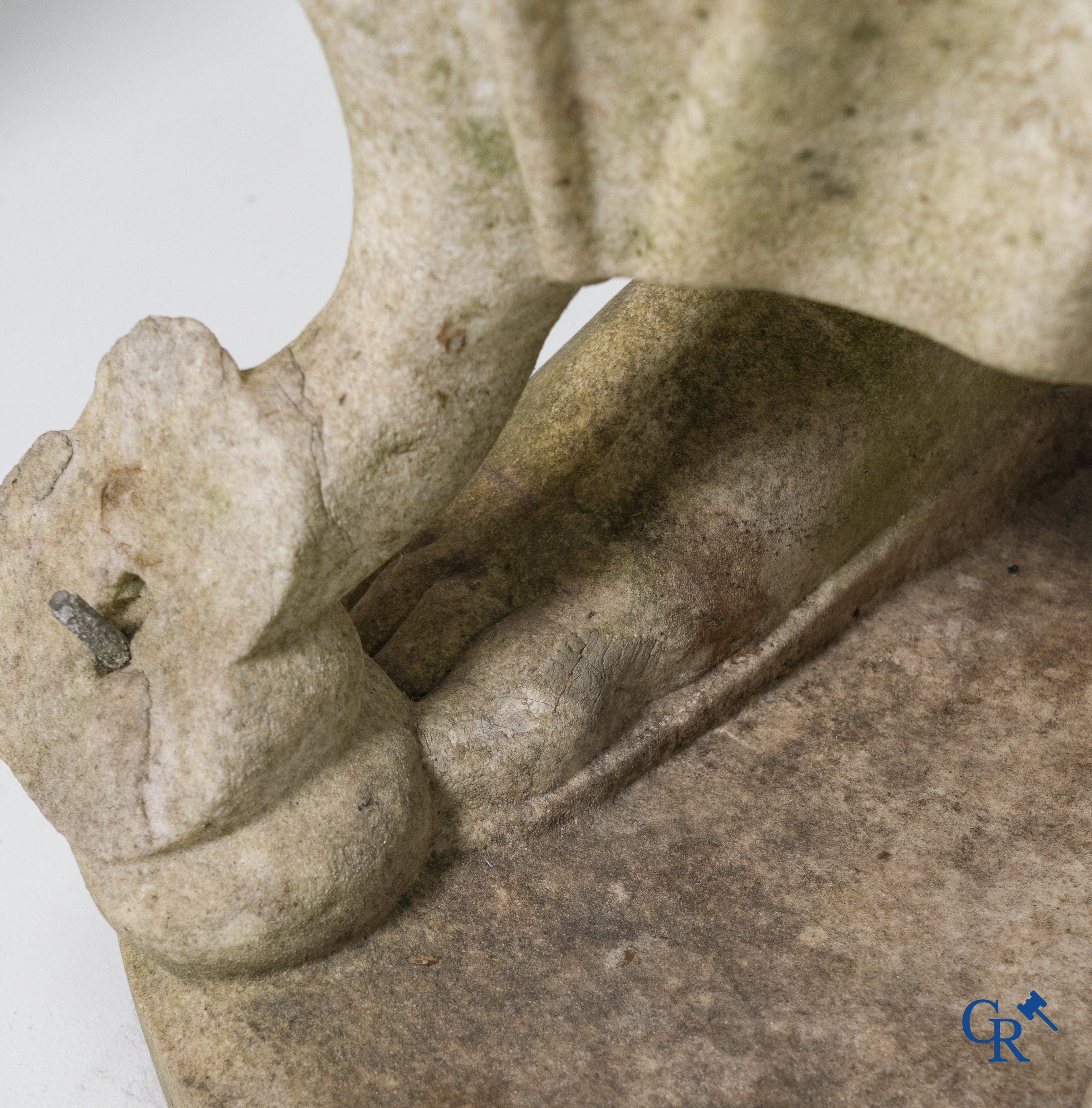2 Imposing sculptures in carved marble. The Roman goddess Cerès and the Greek god Asklepios. Circa 1700-1750.