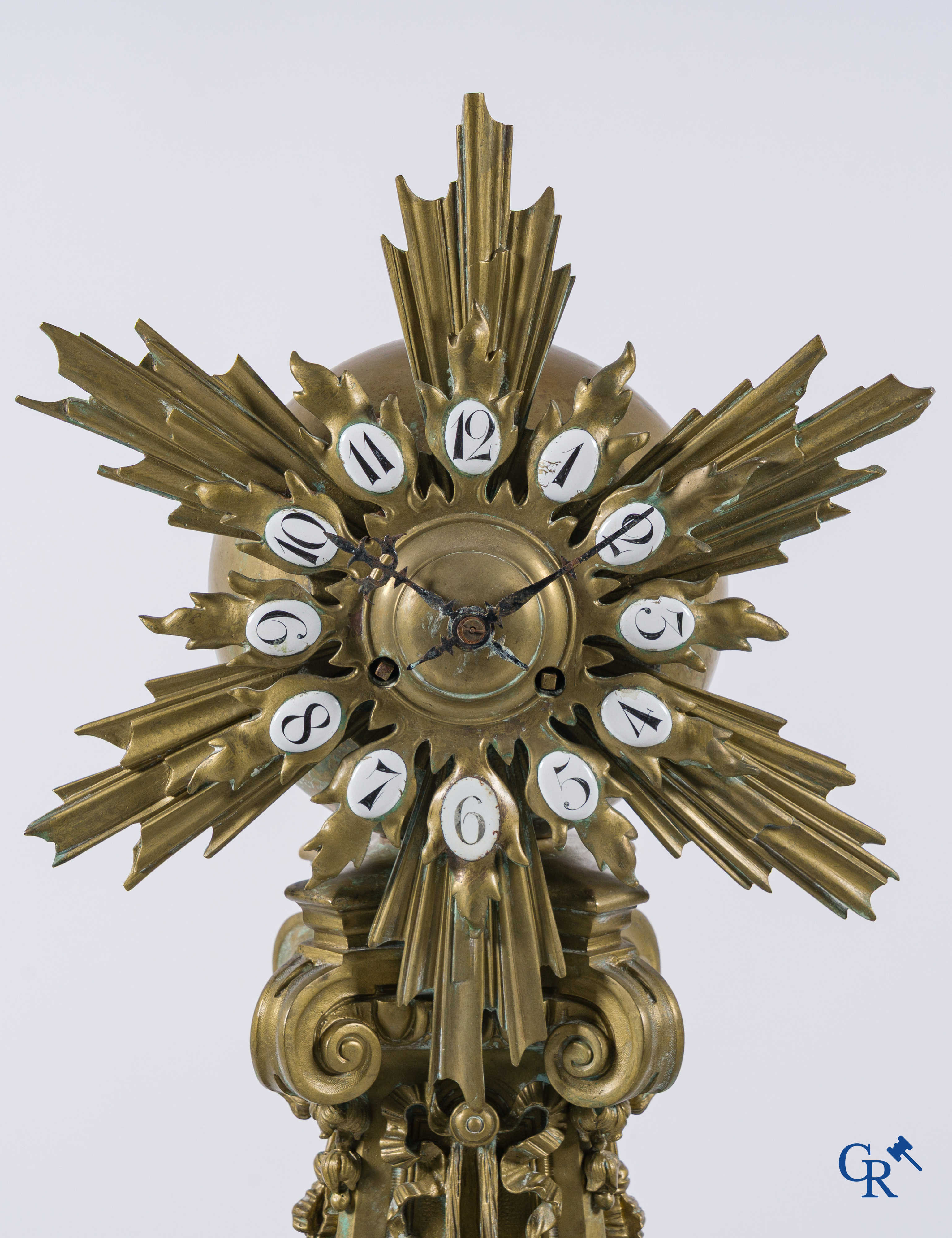 Frédéric-Eugène Piat and Samuel Marti. Exceptional pendulum in bronze with Nubian figures. Circa 1860-1870.