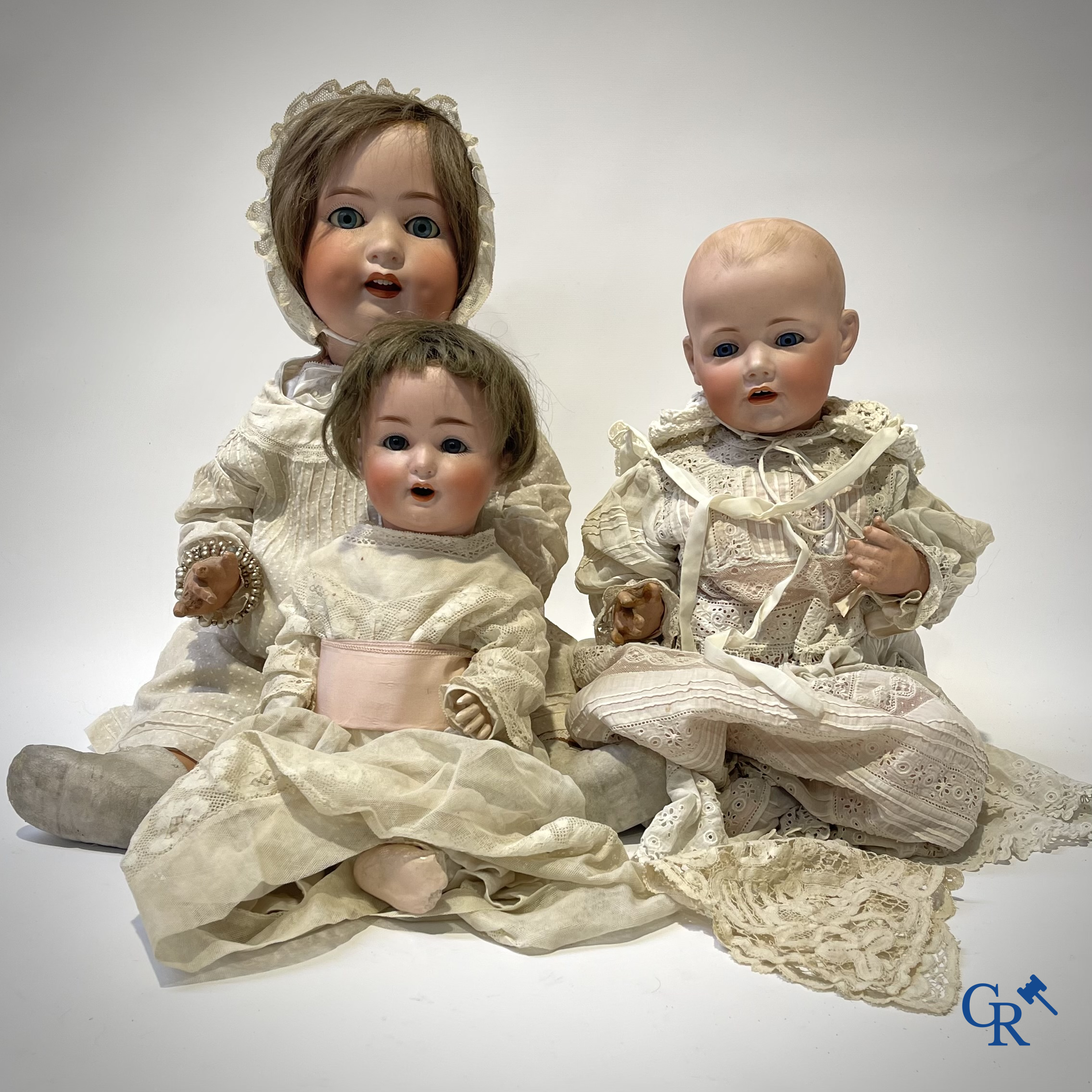 Oud speelgoed, een kavel van 3 antieke poppen met porseleinen hoofd. Hilda JD Kestner, Blanchette, Heubach Koppelsdorf.