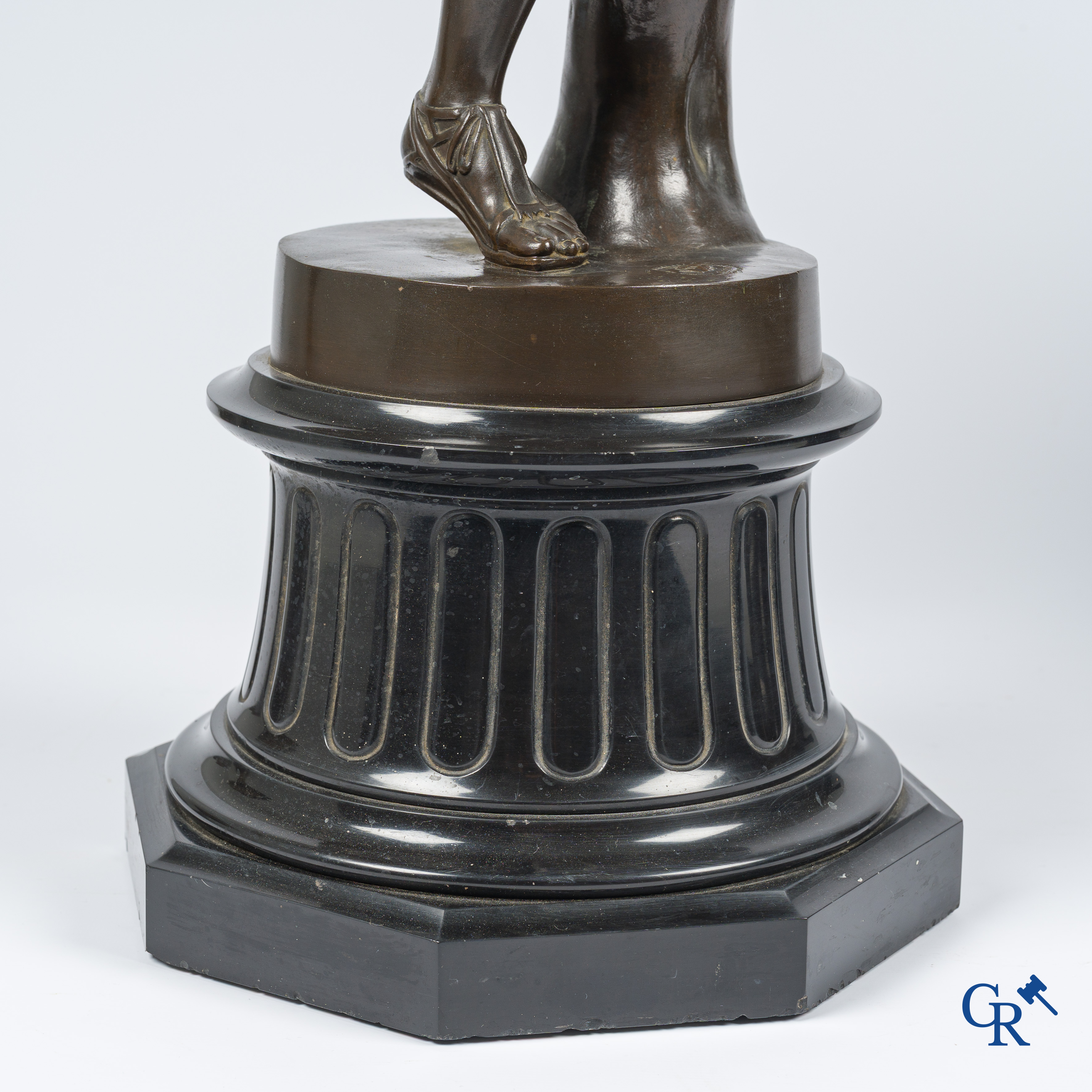 Pierre Lepautre en Guillaume Ier Coustou (naar). Atalante en Hippomène. Imposant paar bronzen beelden, circa 1880.