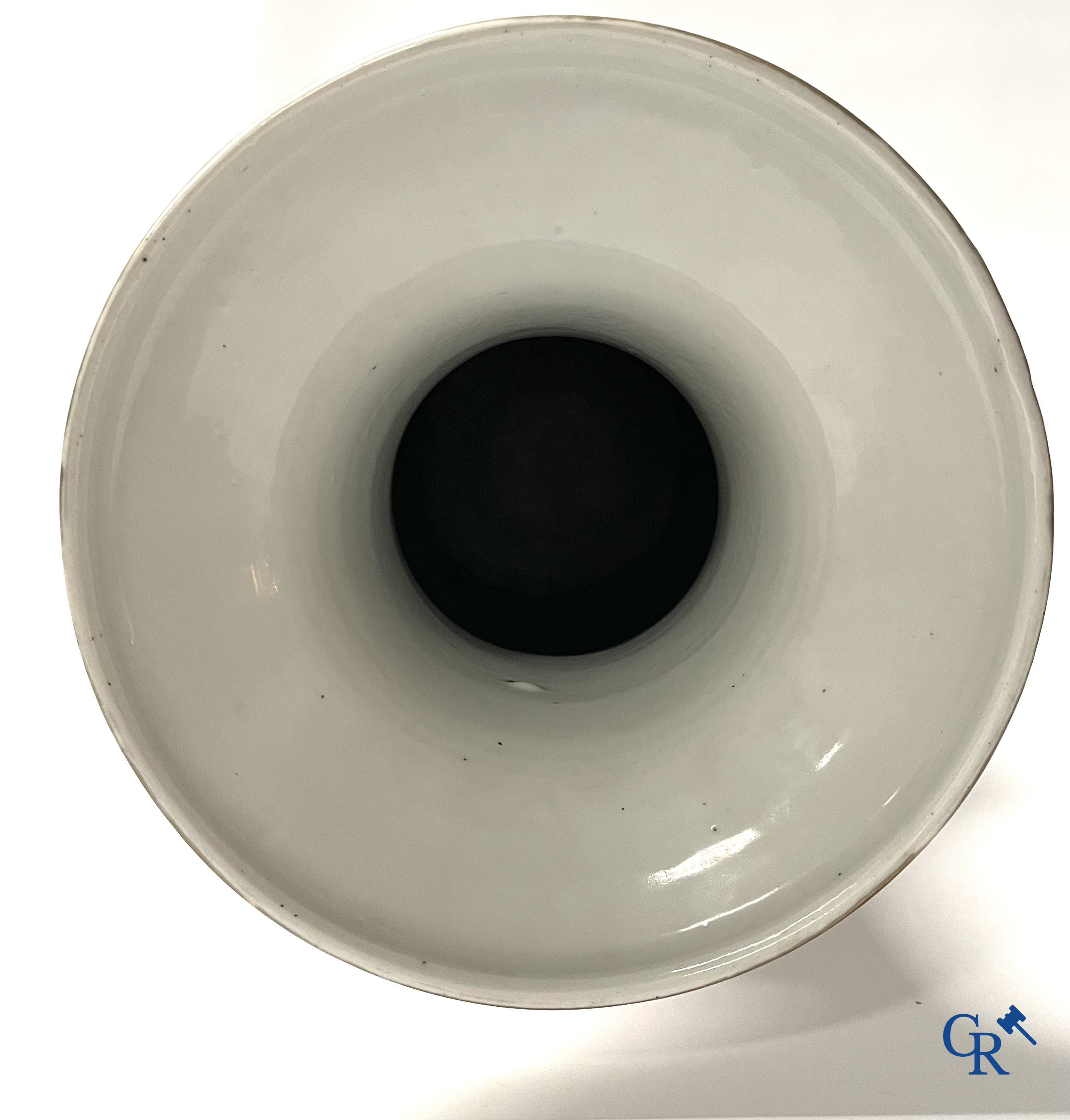 Asian Art, 2 Chinese famille rose vases decorated with antiques and a calligraphic text. 19th century.