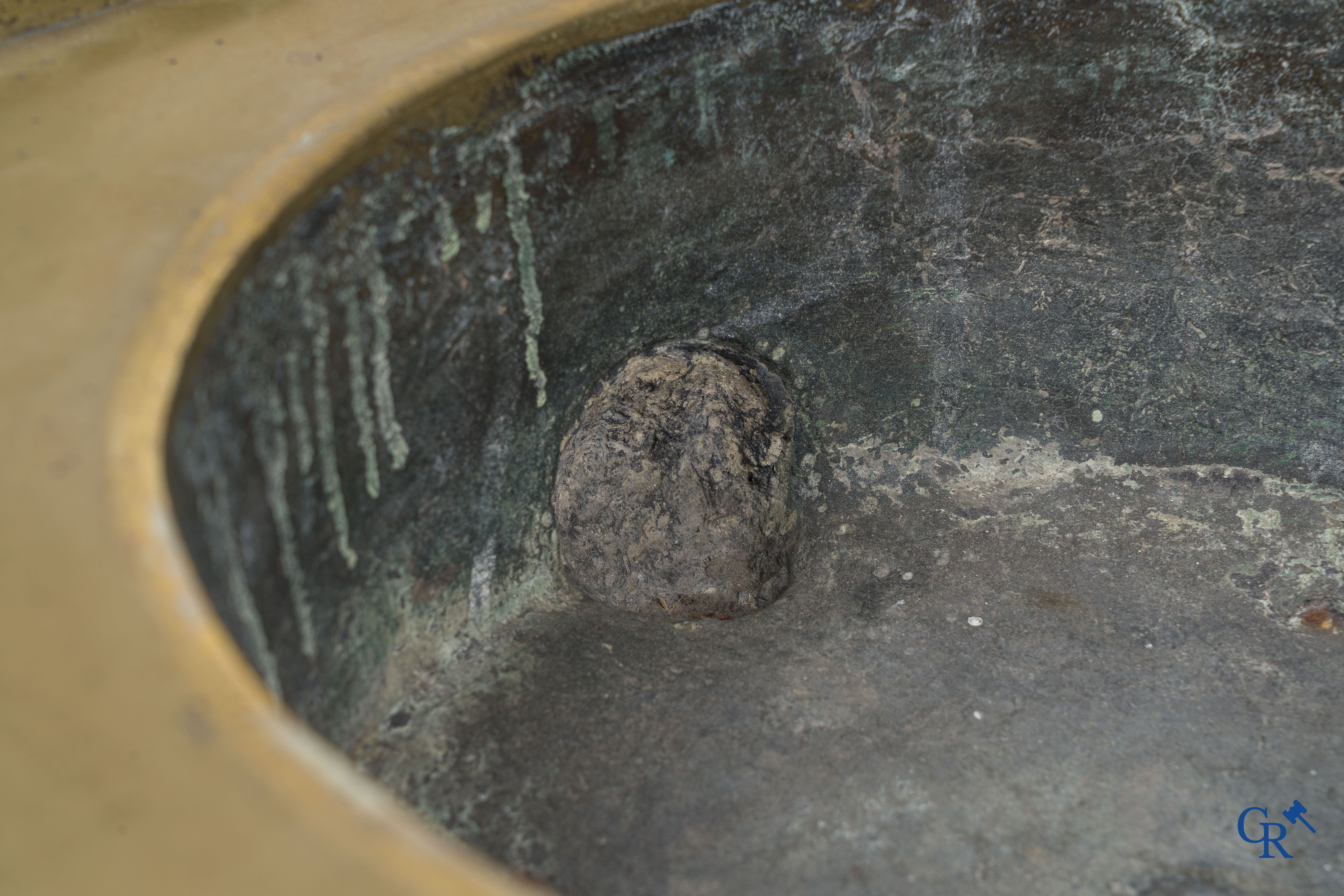 Asian Art. A large 3-legged and decorated bronze incense burner. China 18th-19th century.