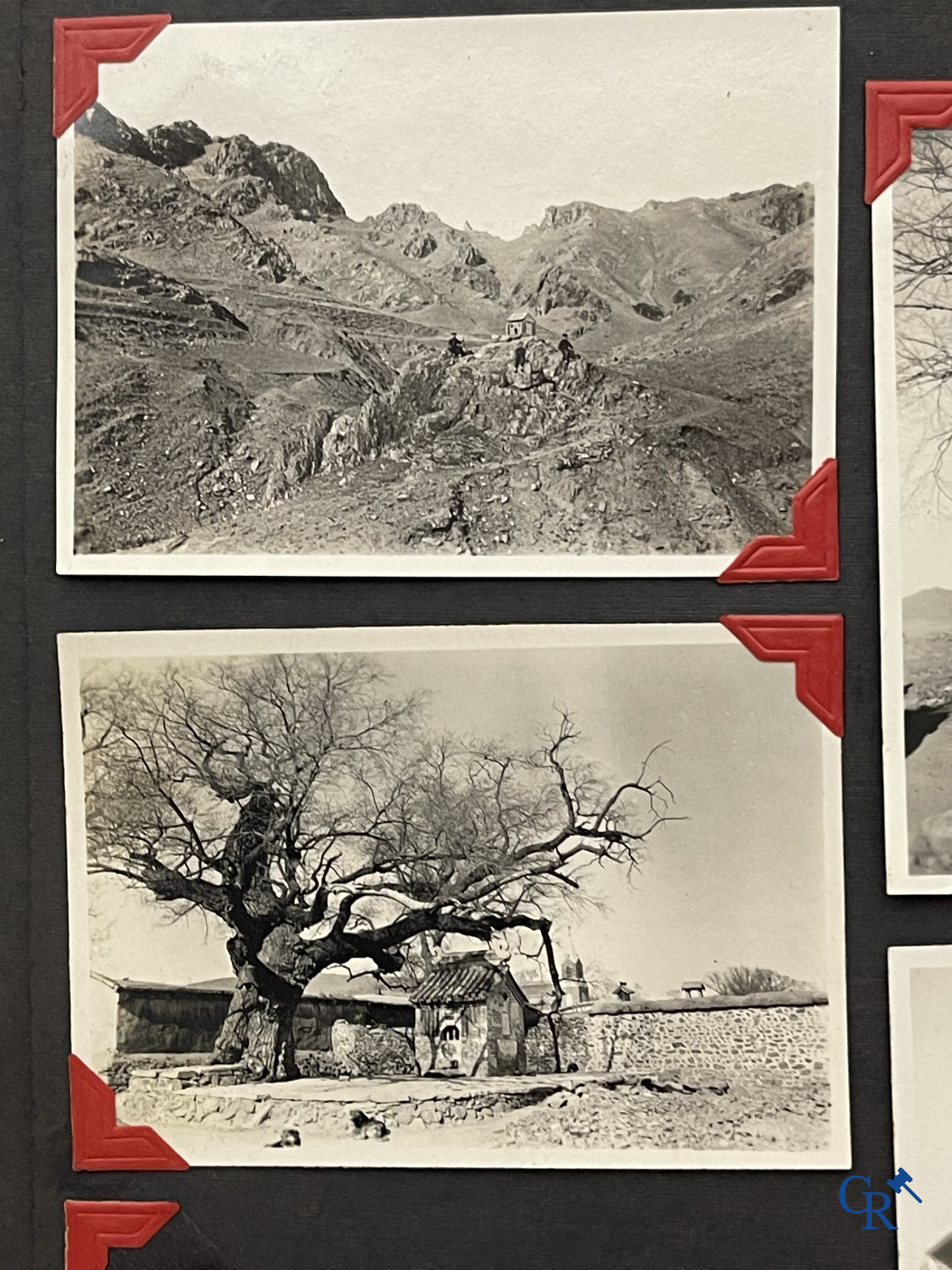 Aziatica, een belangrijk album met reisfoto's uit China. Onder andere Datong, Peking, Beijing, Hohhot, enz. Circa 1900.