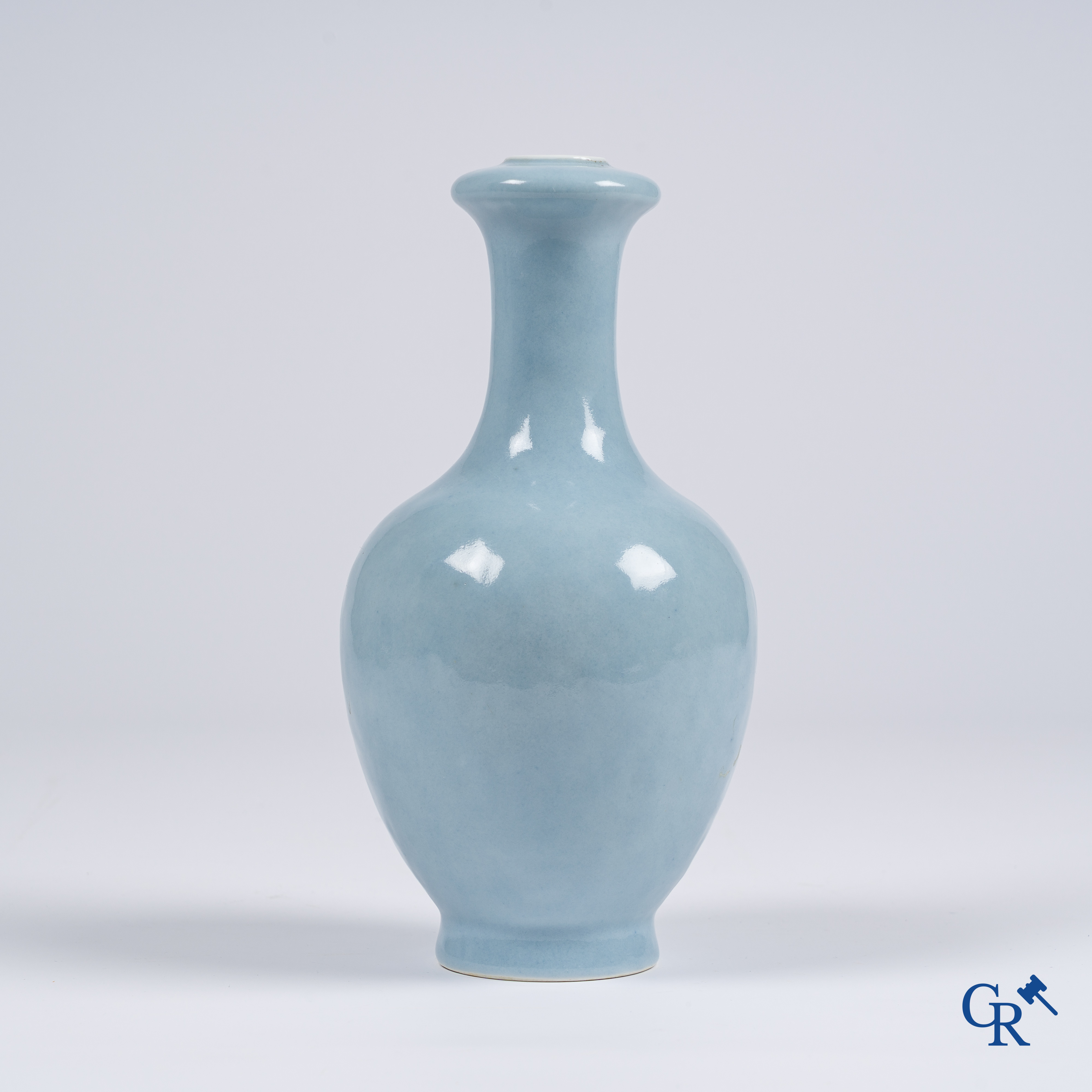 Asian Art, Chinese porcelain. A good Chinese "clair-de-lune" glazed vase. Qianlong marked.
