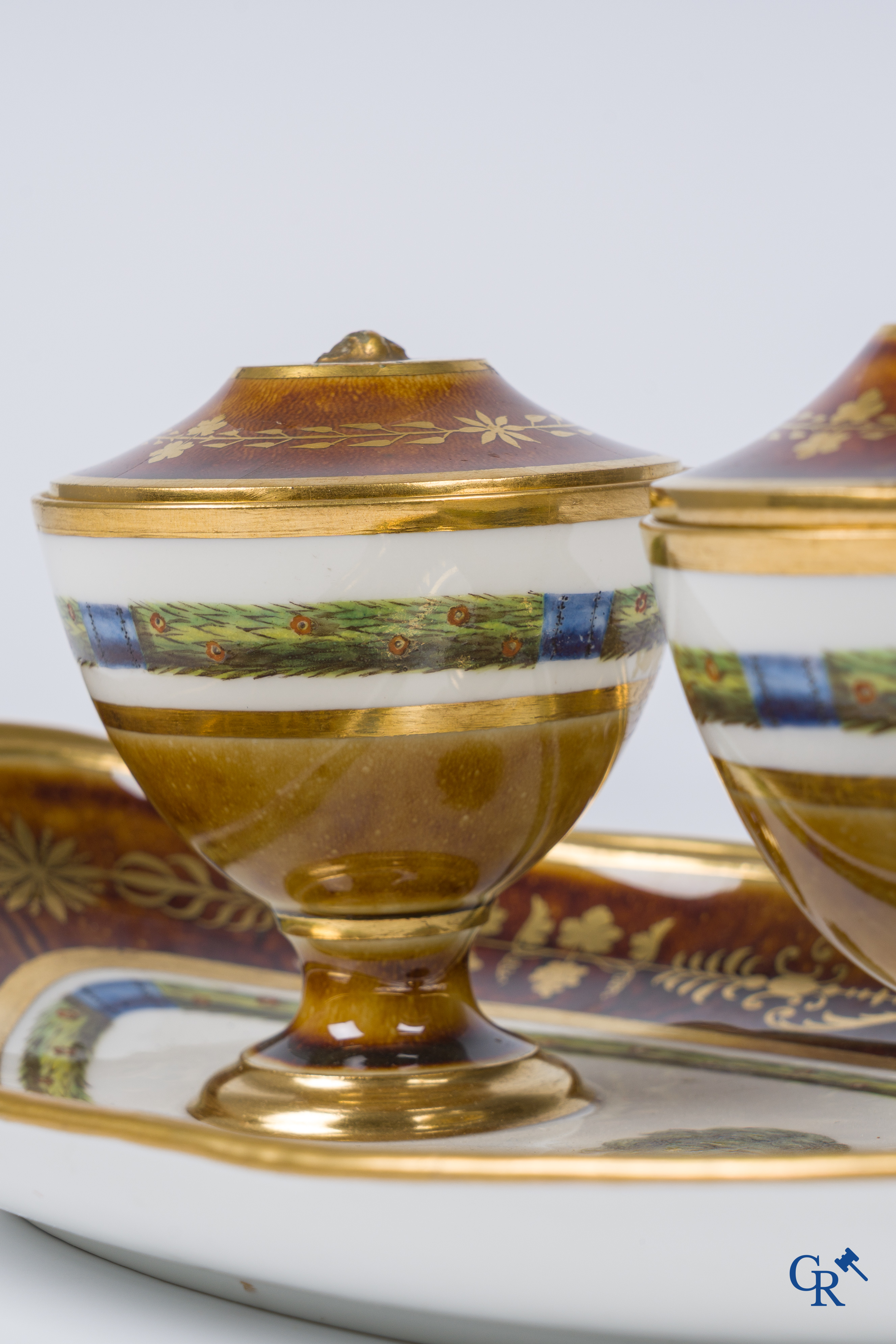 Manufacture nationale de Sèvres. Oval Sèvres tortoiseshell-ground form piece. Consulate, circa 1802.